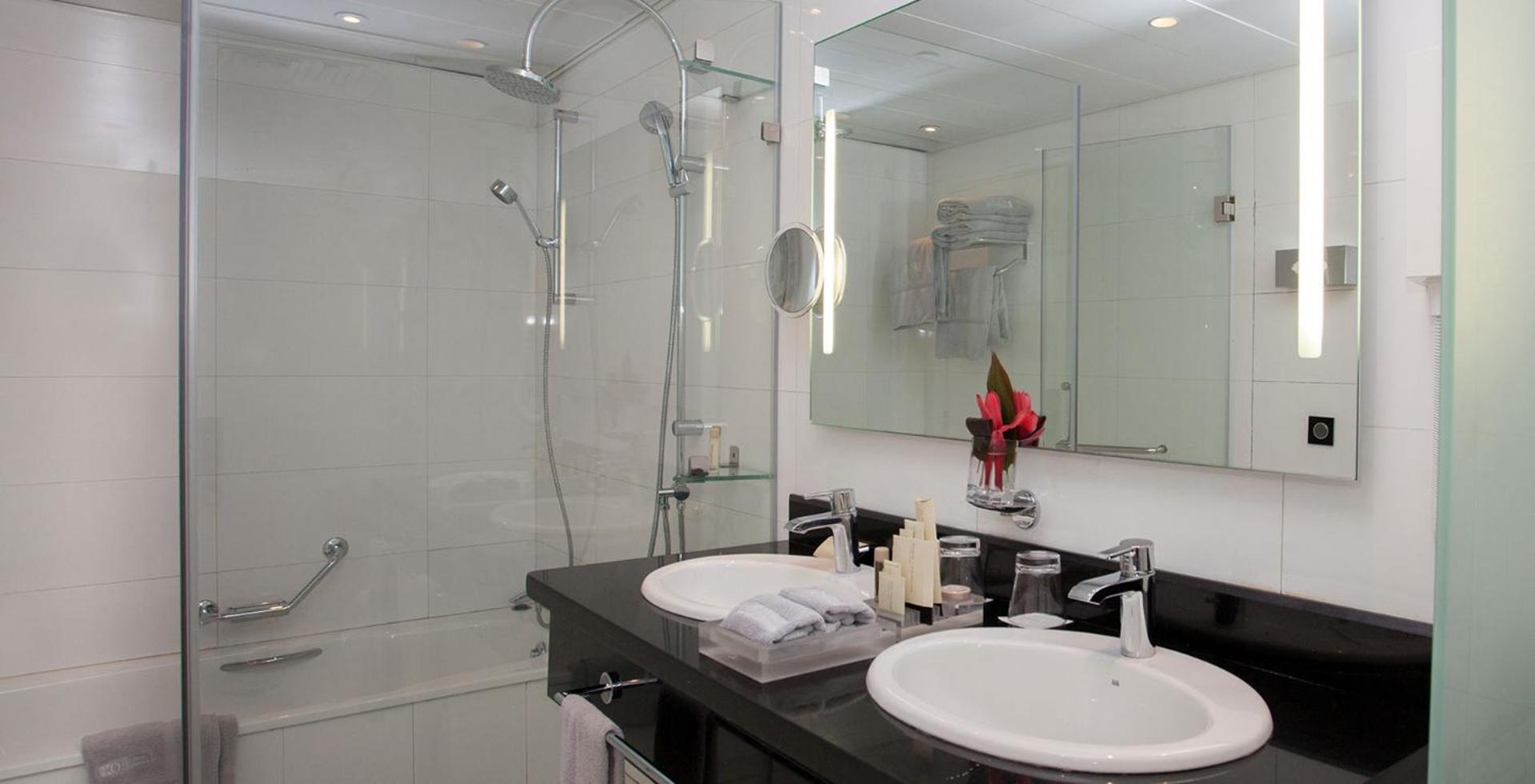 Queen Suite photo 3