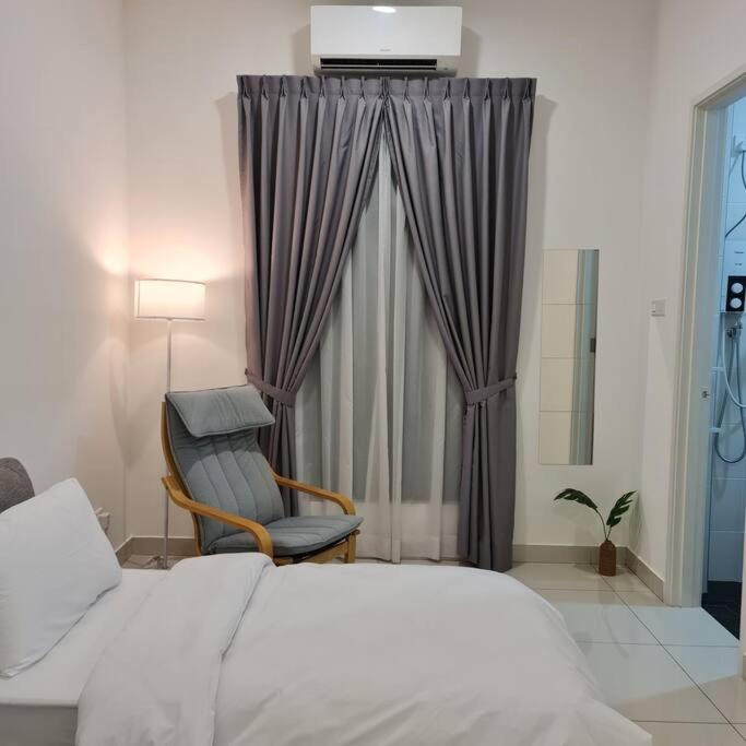 Four-Bedroom House photo 1