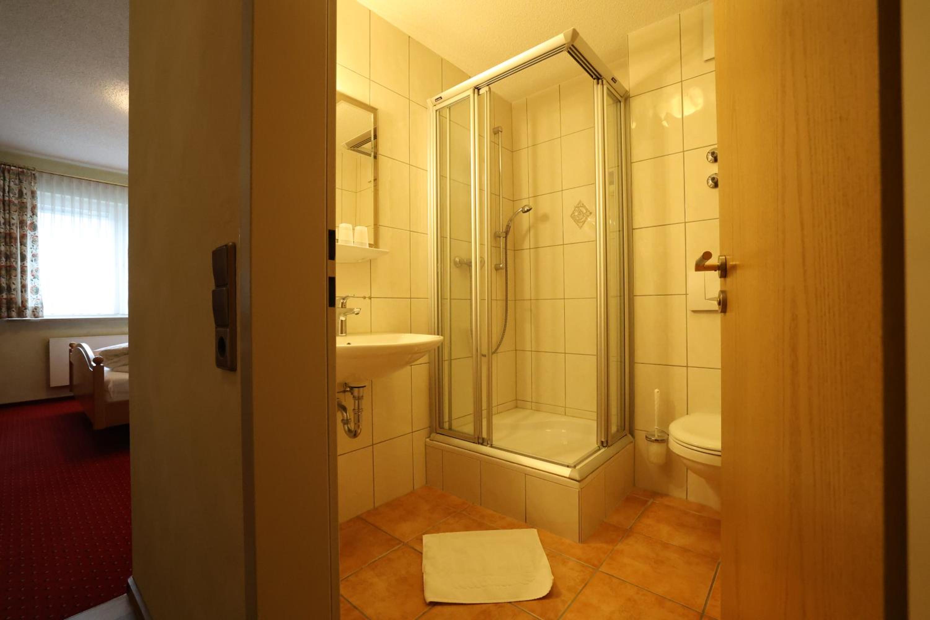 Double Room - Photo 2