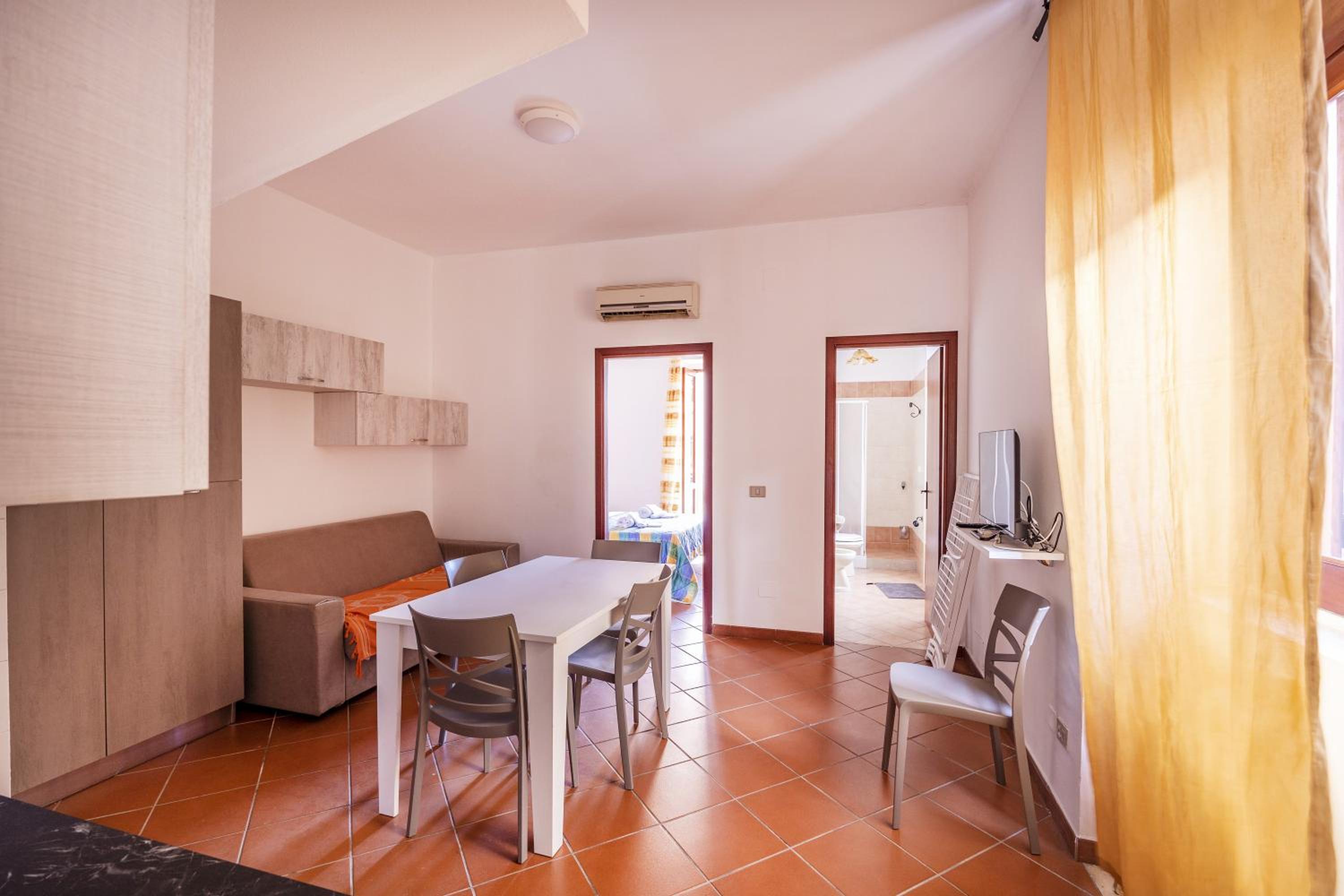 Superior One-Bedroom Apartment