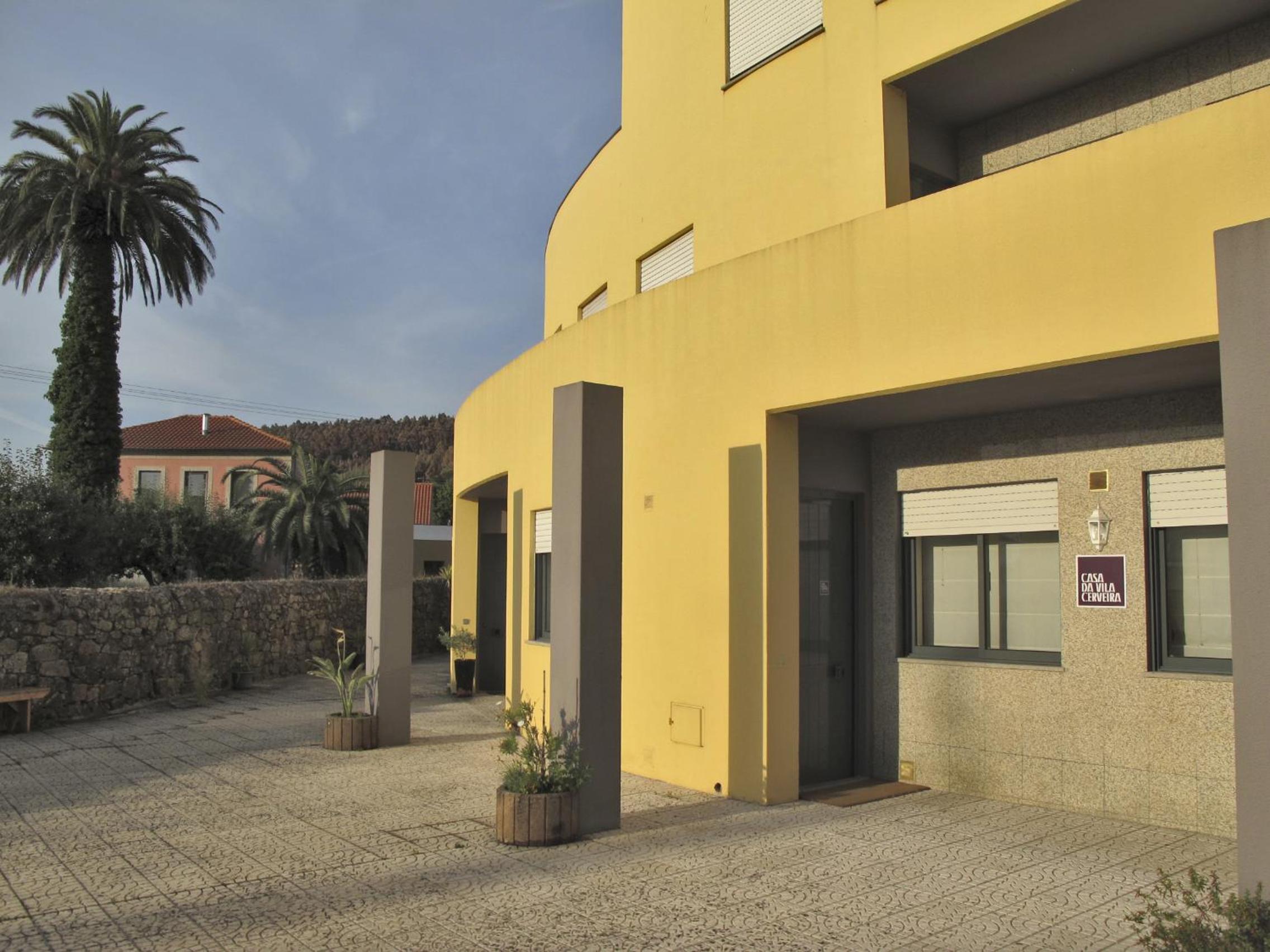 Two-Bedroom Apartment - Photo 21