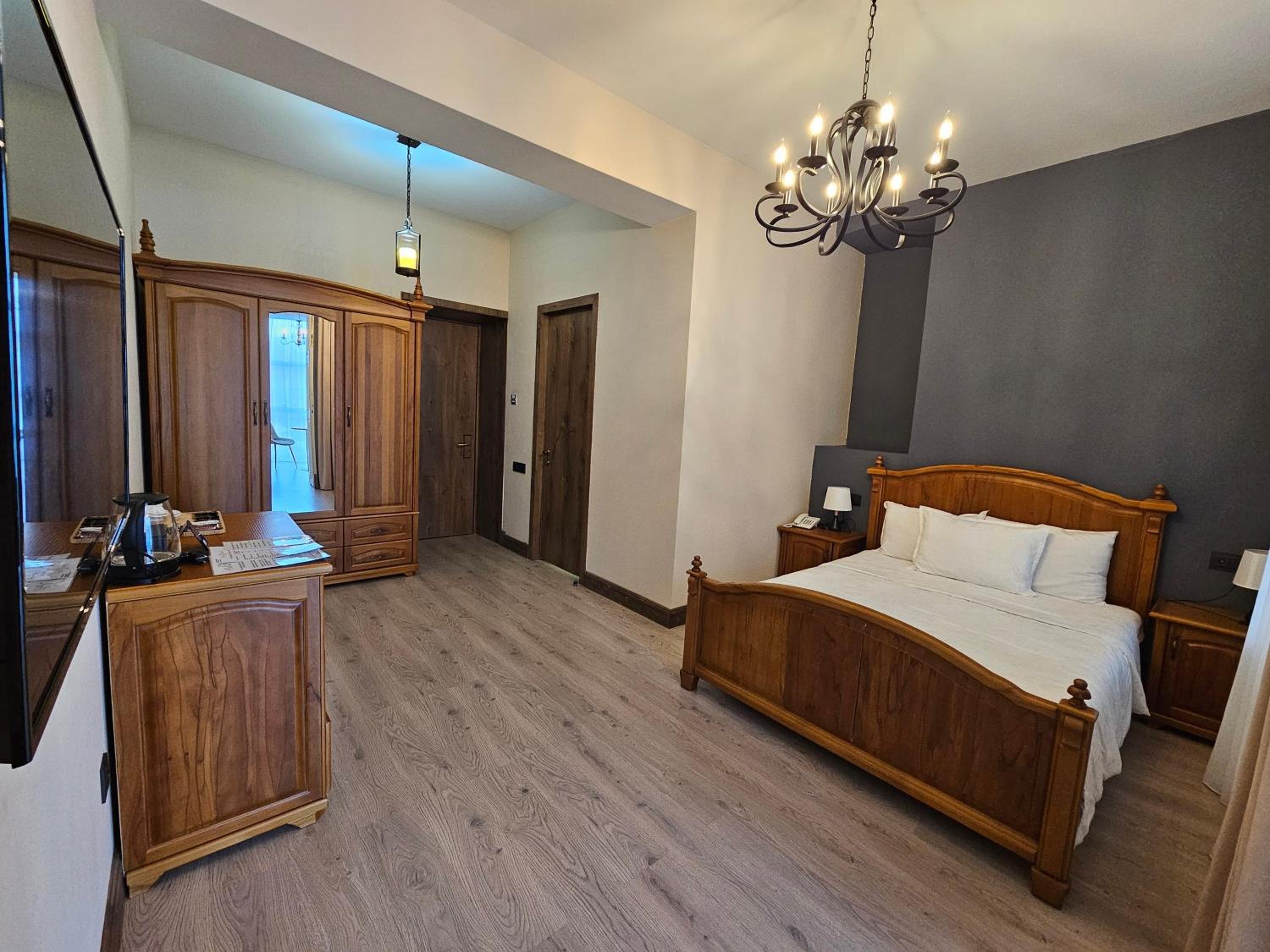 King Suite photo 2