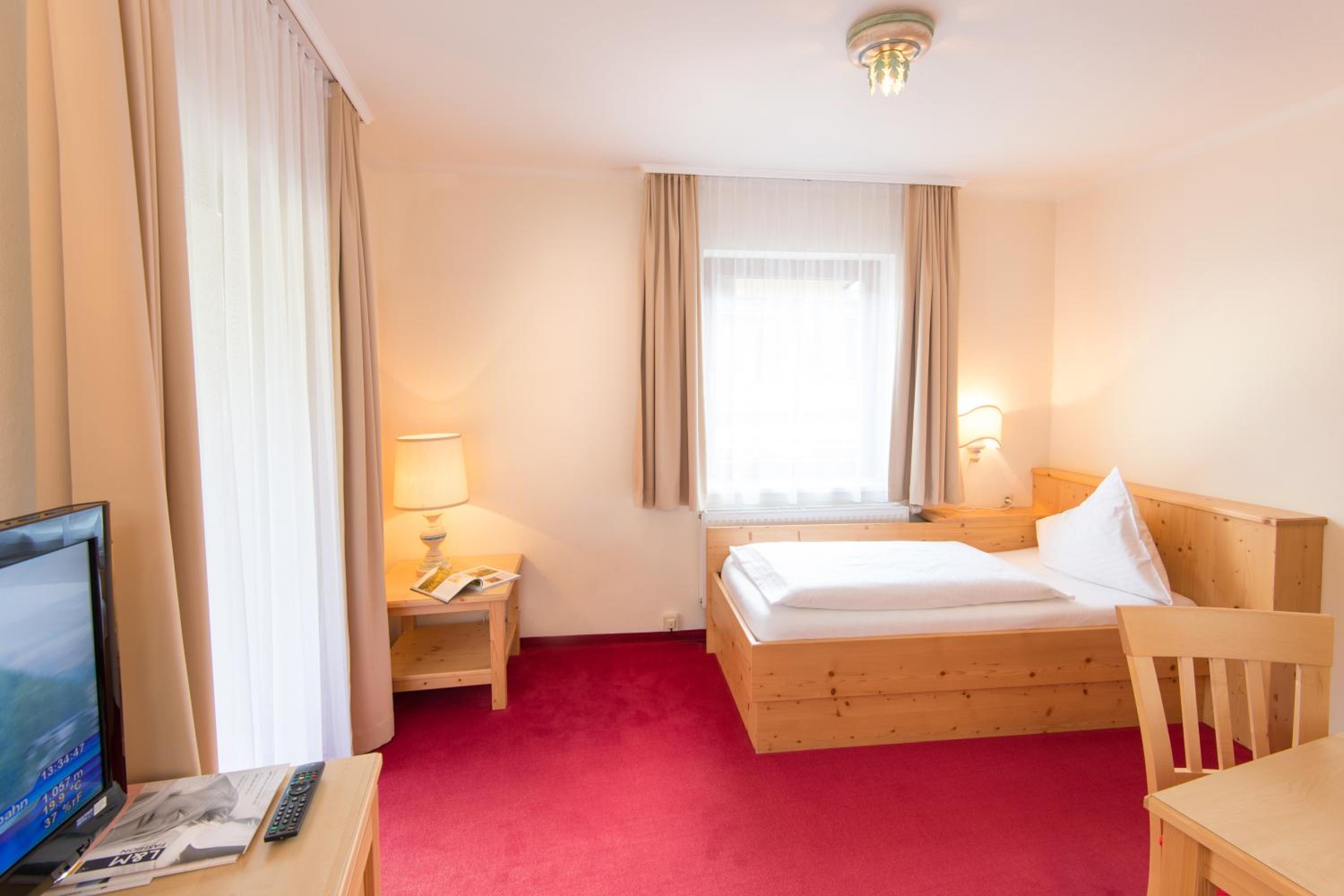 Single Room photo 3