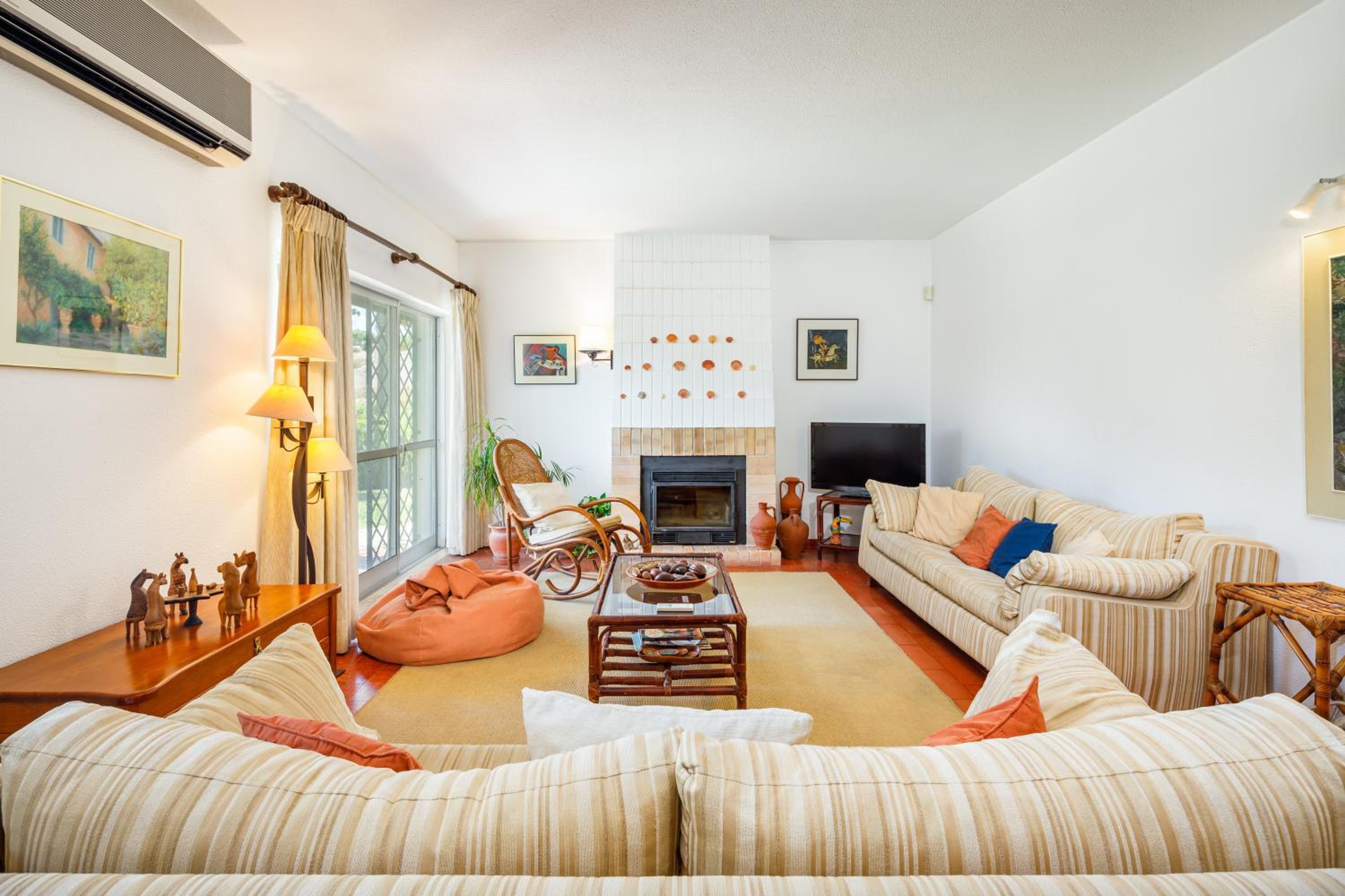 Four-Bedroom Villa photo 1