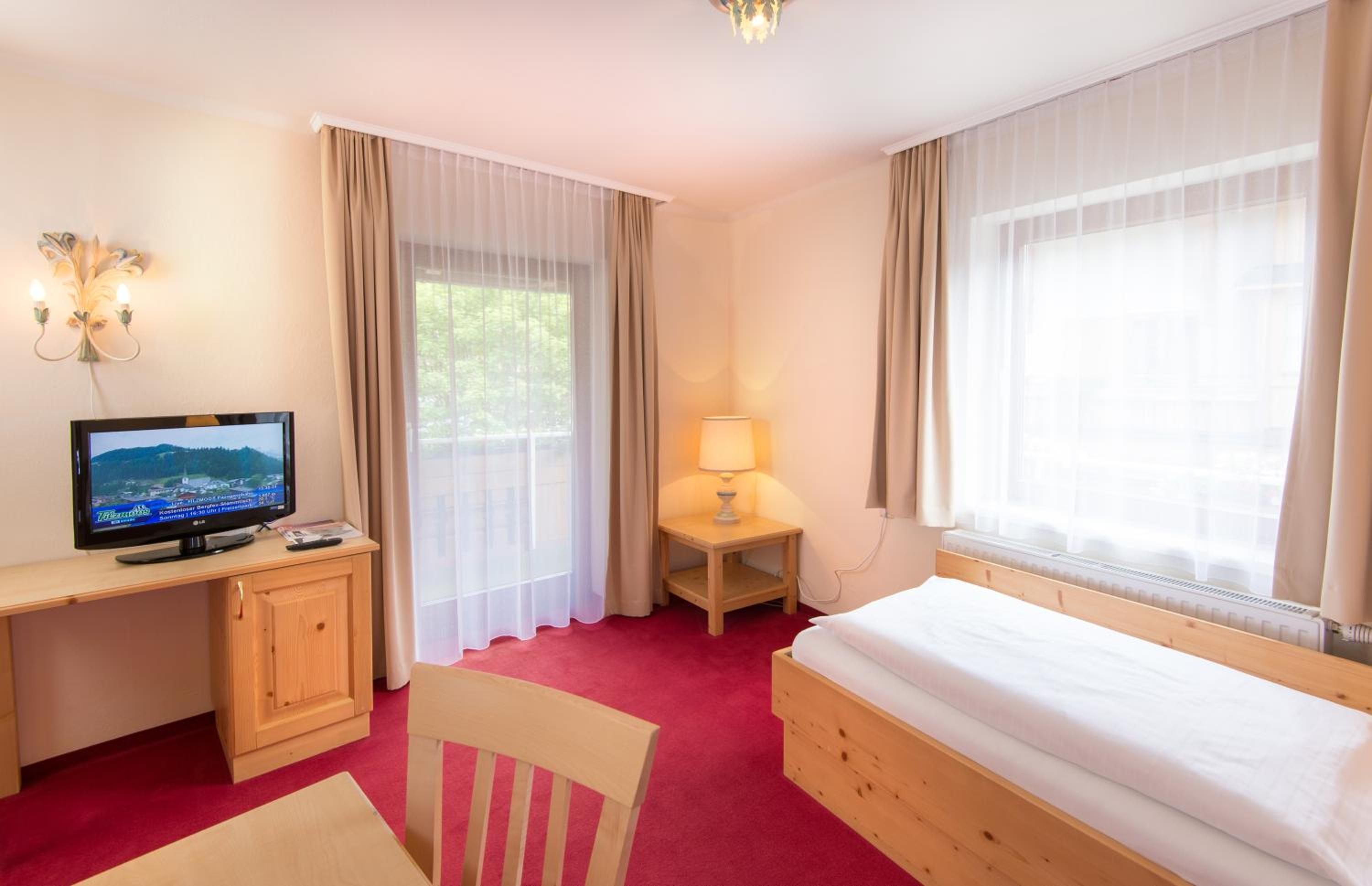 Single Room photo 2