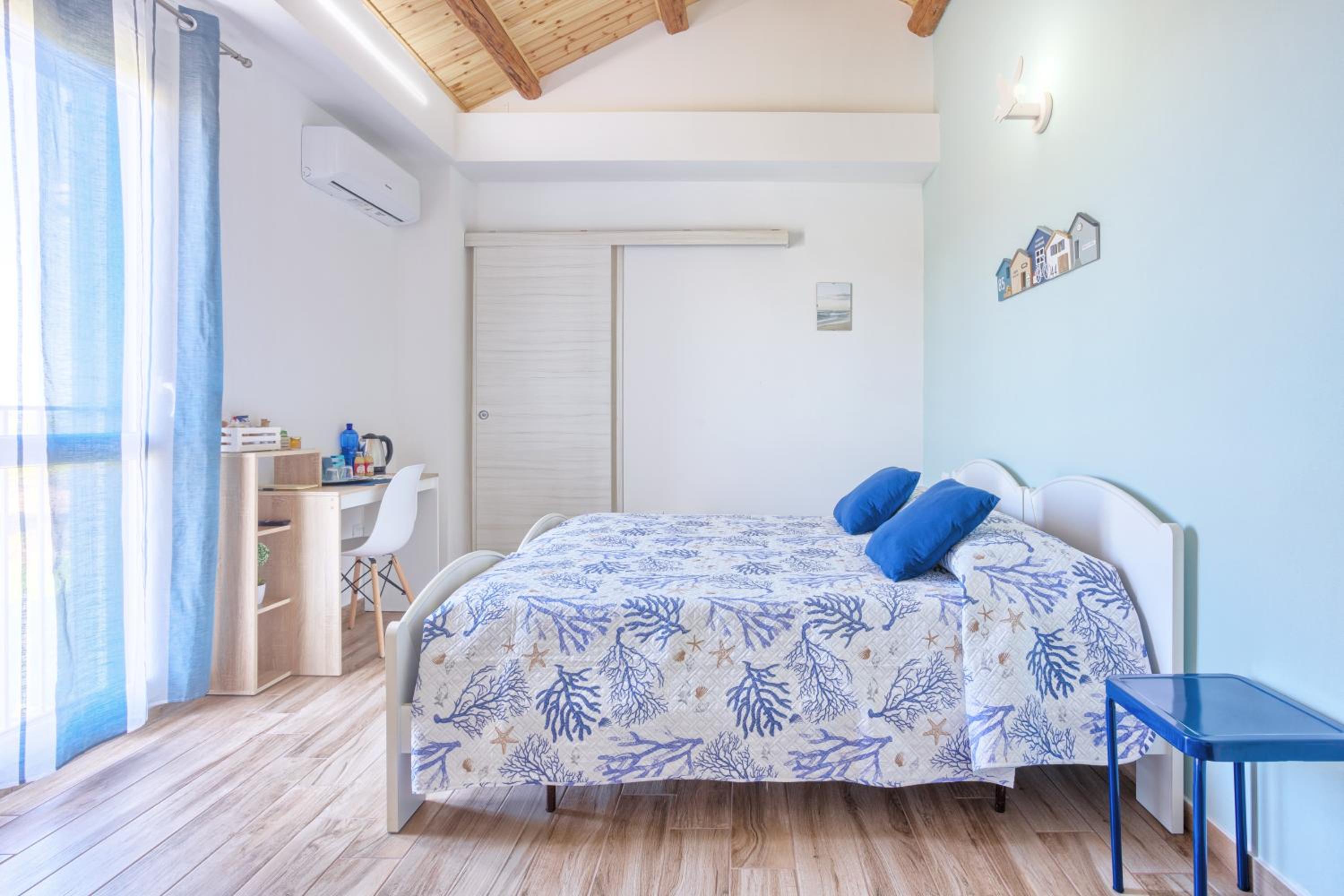 Double or Twin Room photo 2