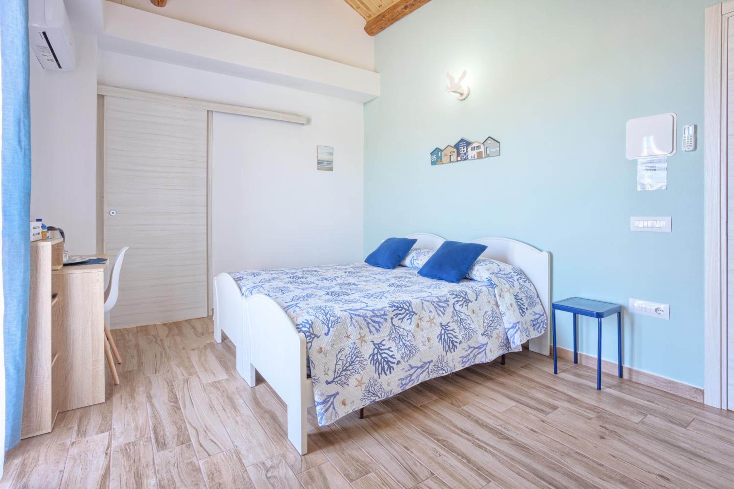 Double or Twin Room photo 1