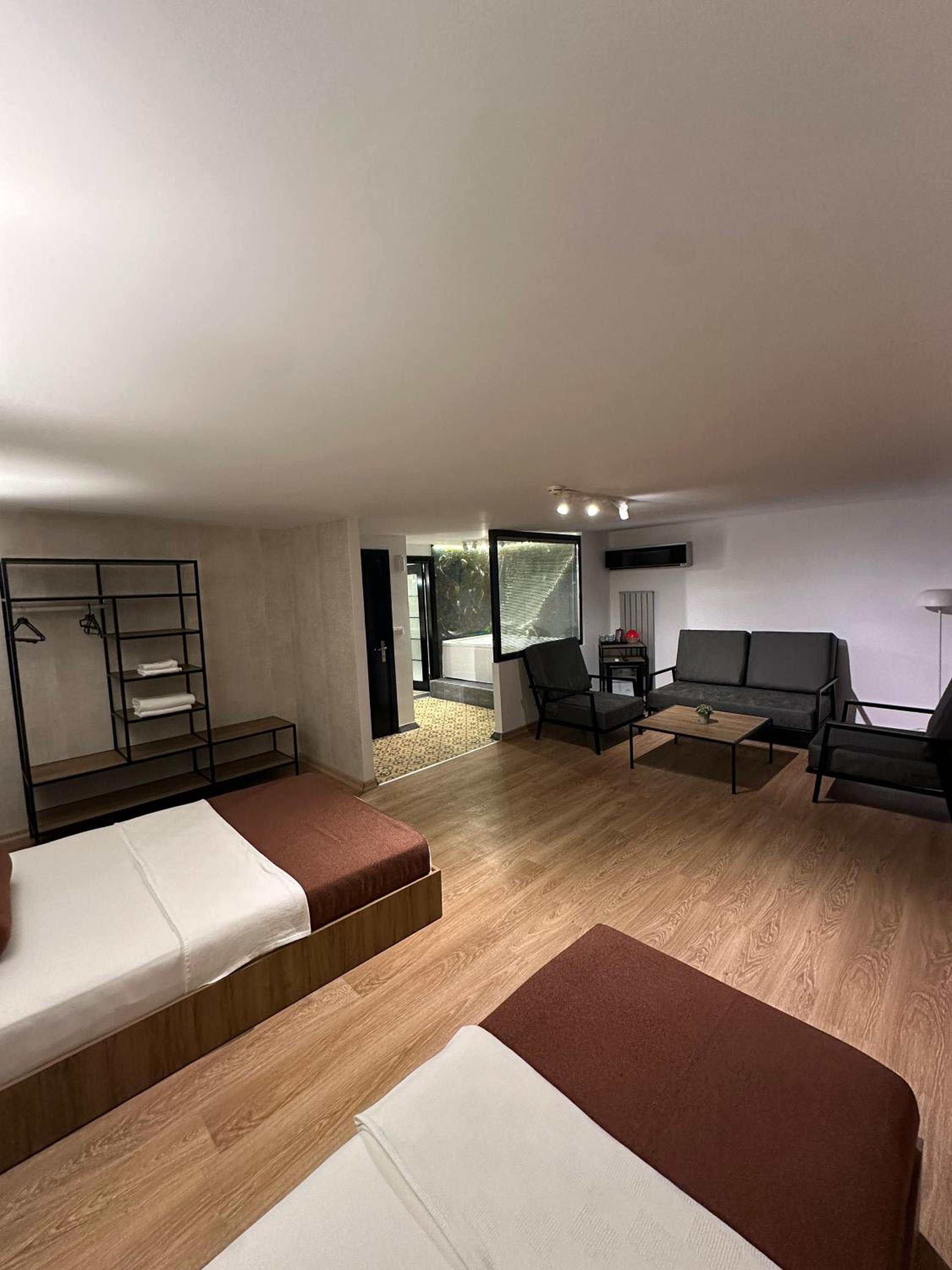 Deluxe Suite photo 1