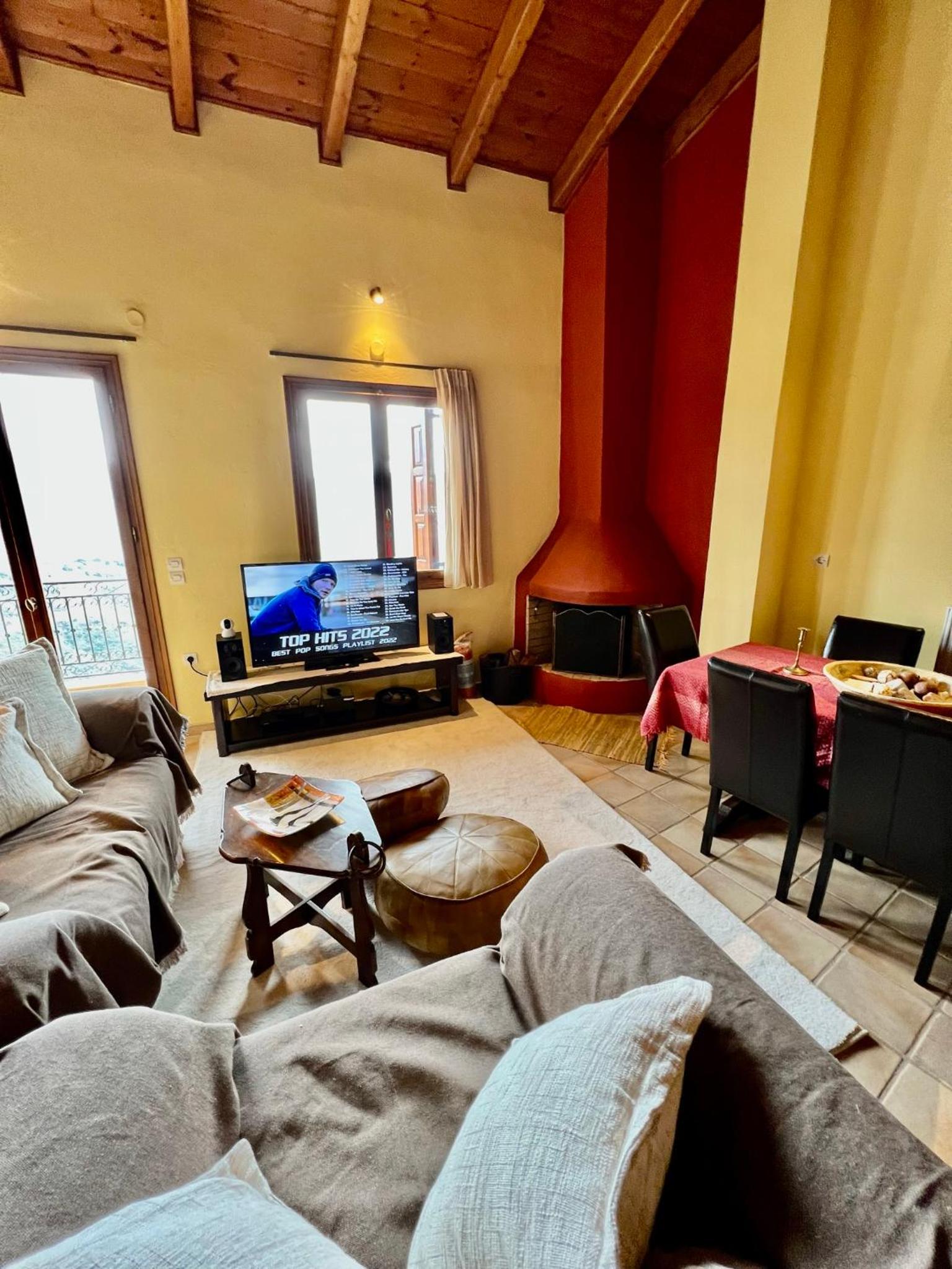 Apartment With Mountain View photo 1