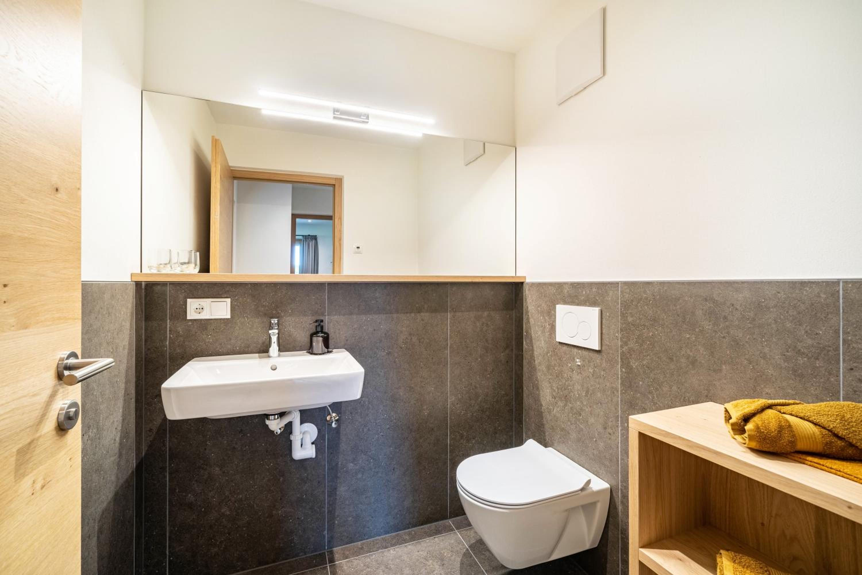 Two-Bedroom Deluxe Apartment with Garden View photo 3