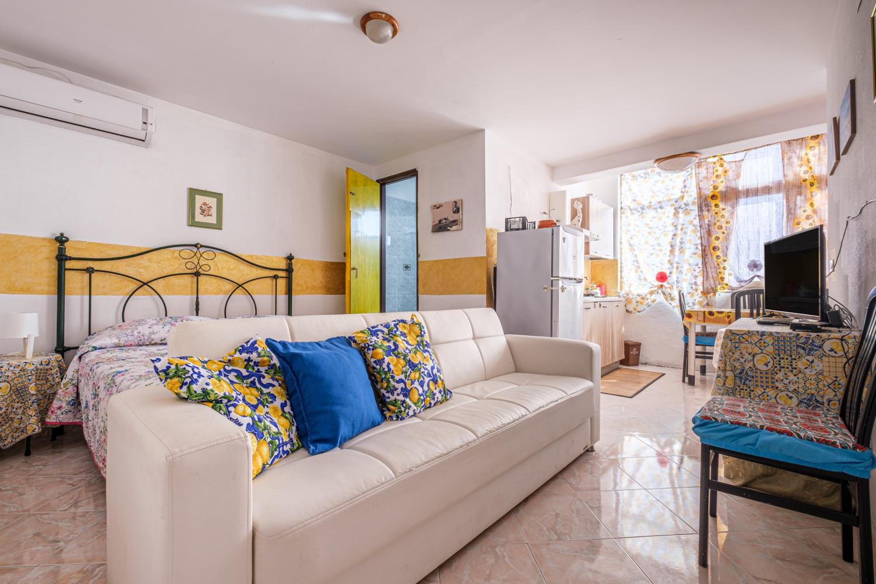 One-Bedroom House