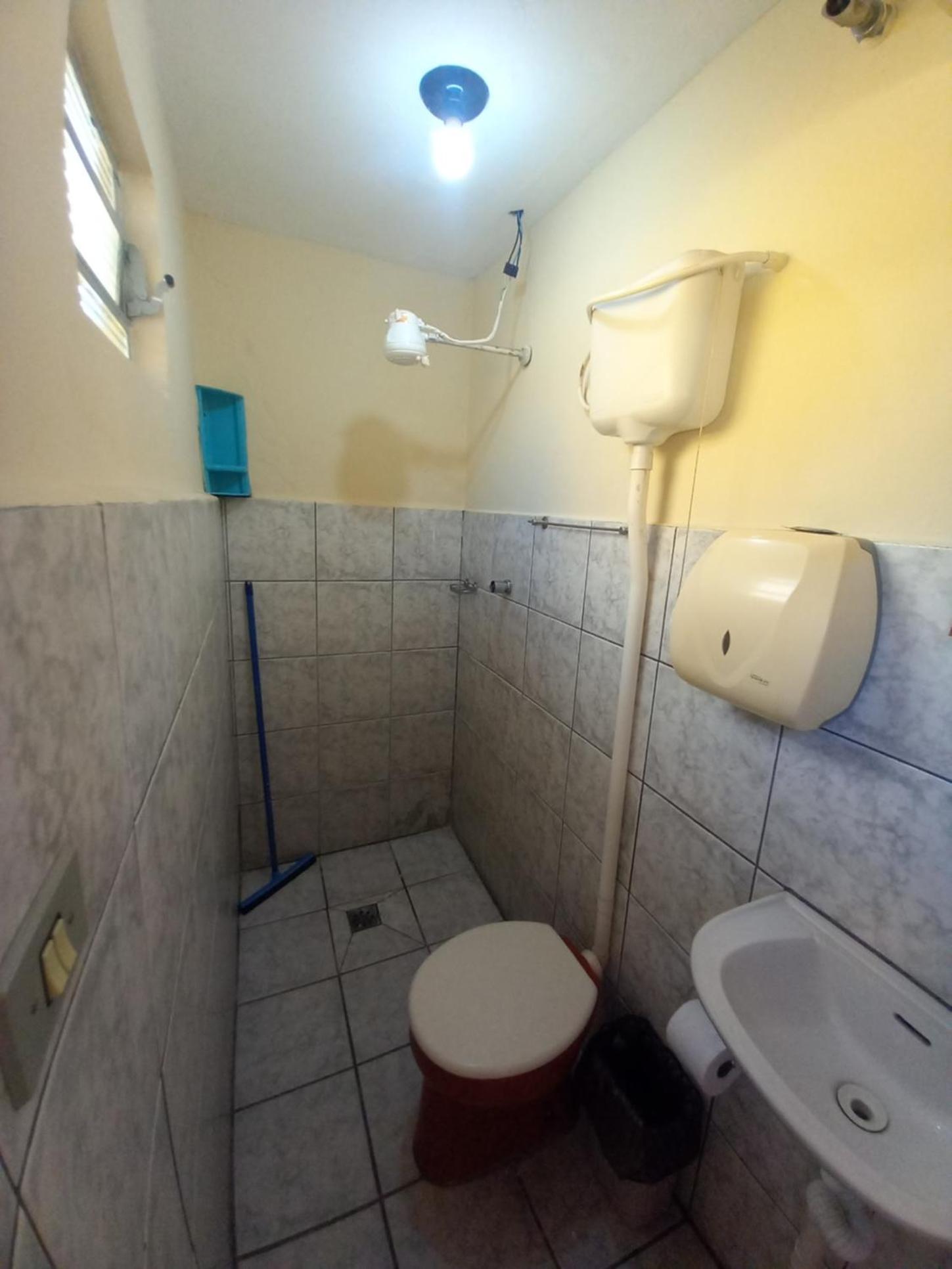 Quadruple Room with Private Bathroom - Photo 2