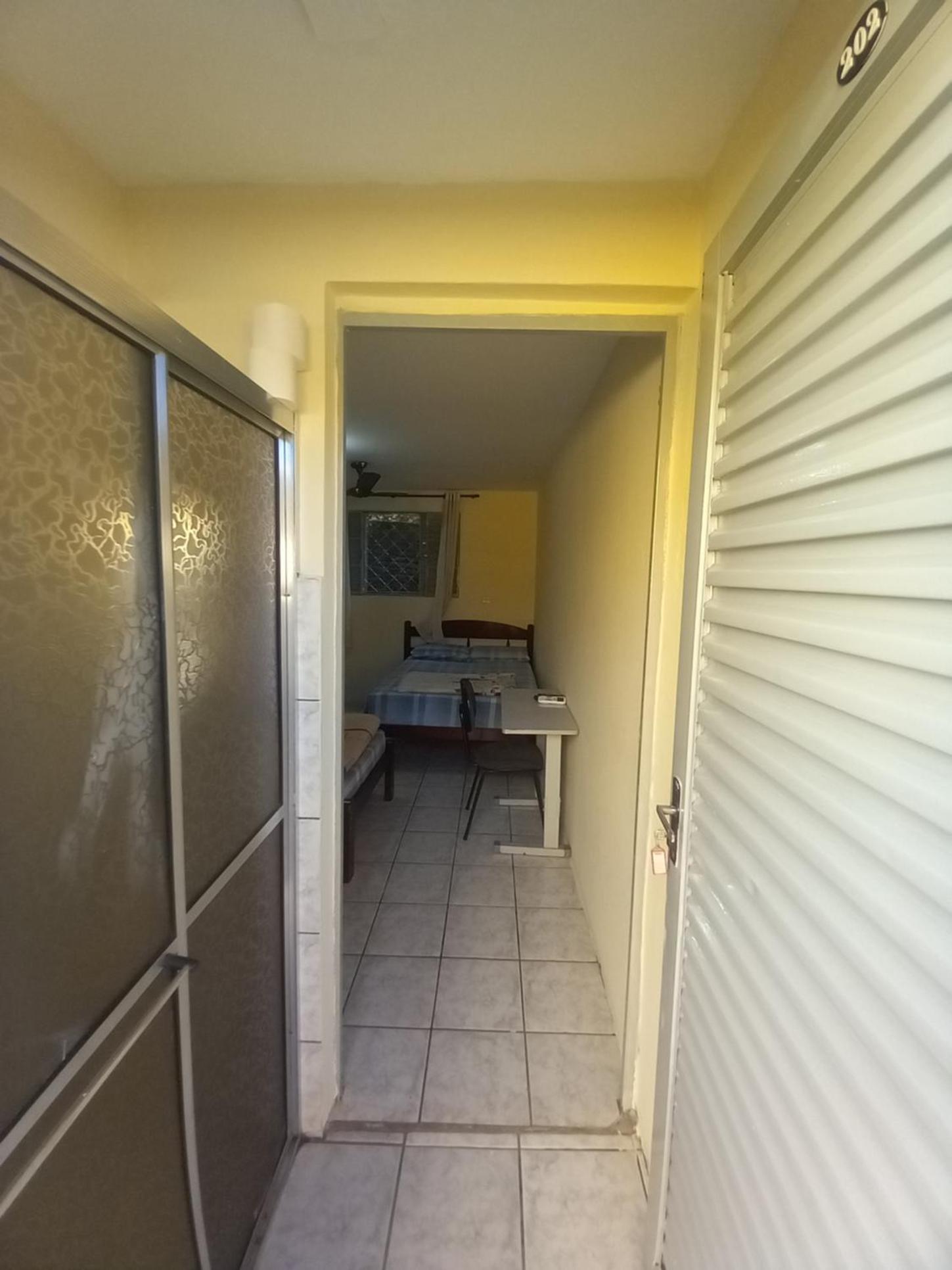 Quadruple Room with Private Bathroom - Photo 4
