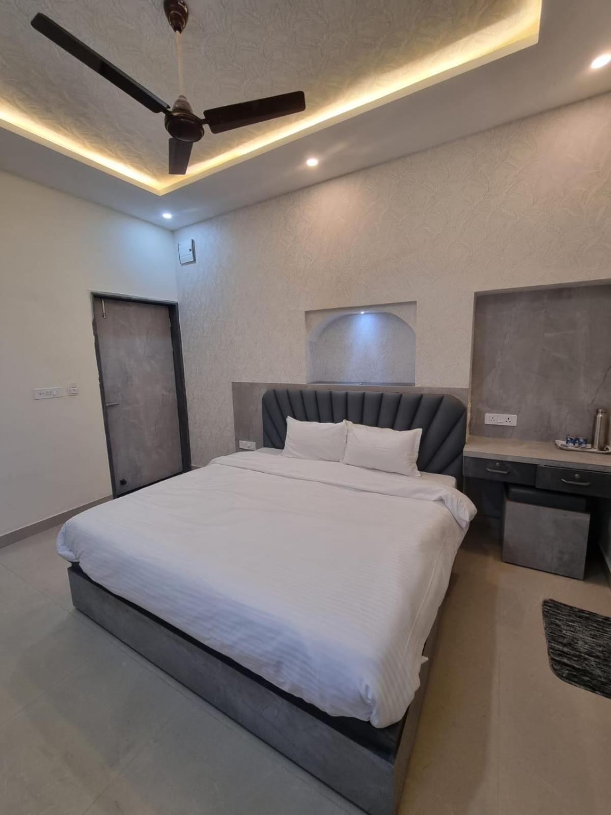 Double Room photo 3