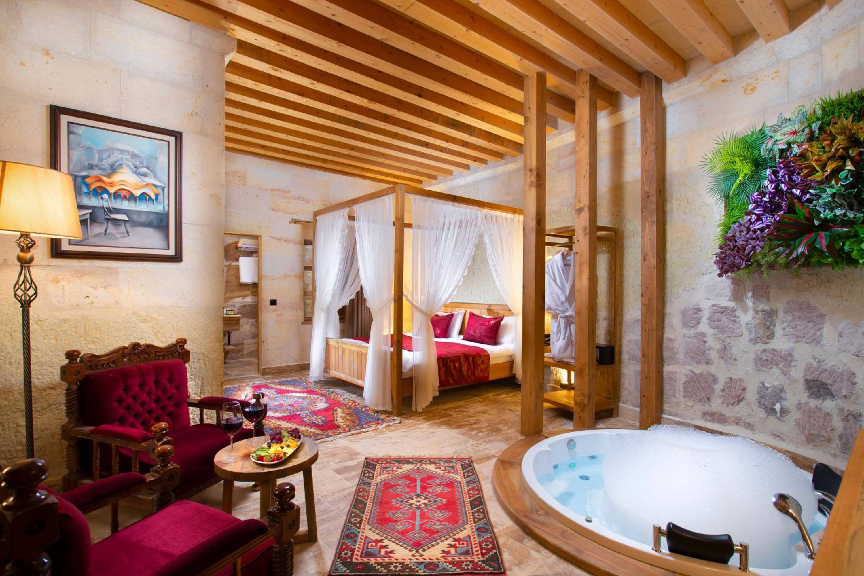 King Suite with Spa Bath