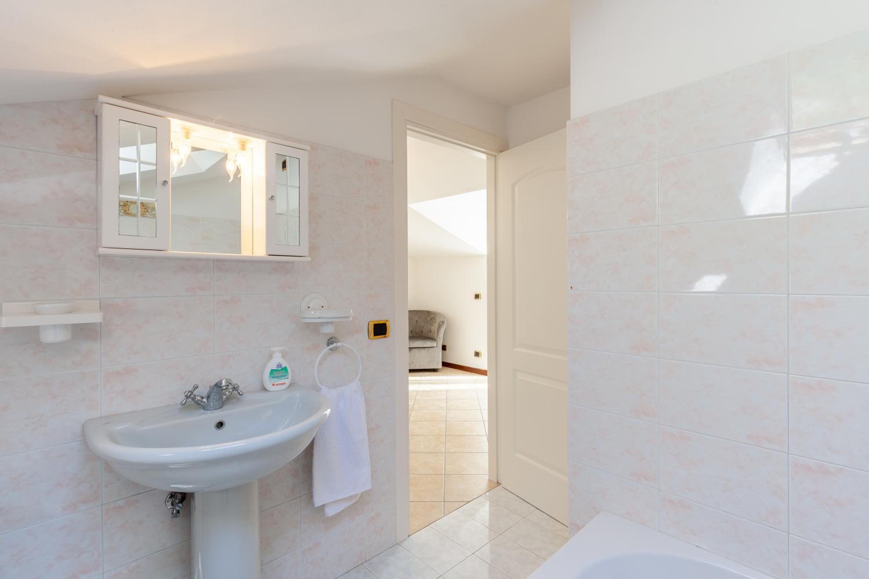 Villa photo 2