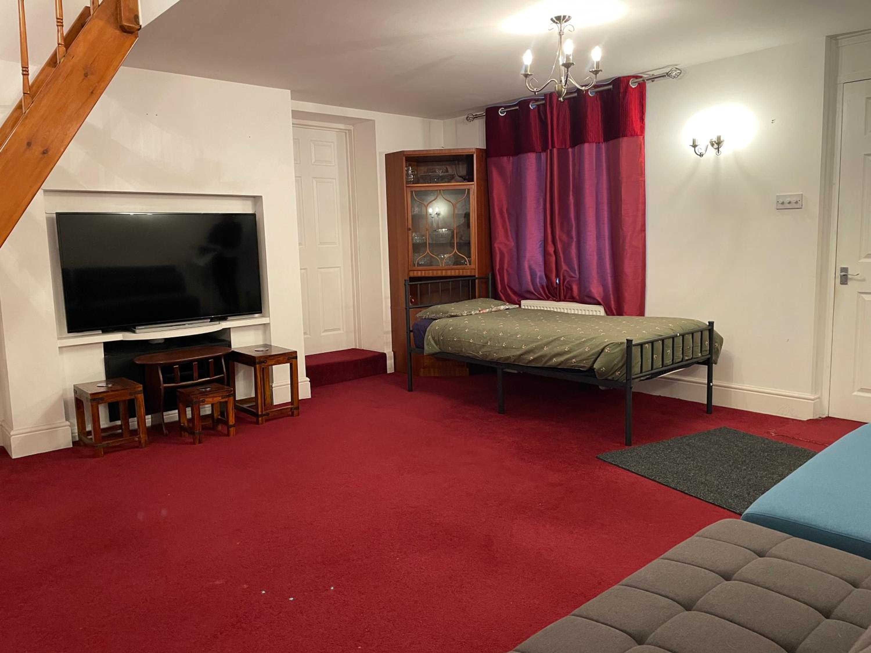 Two-Bedroom House photo 2