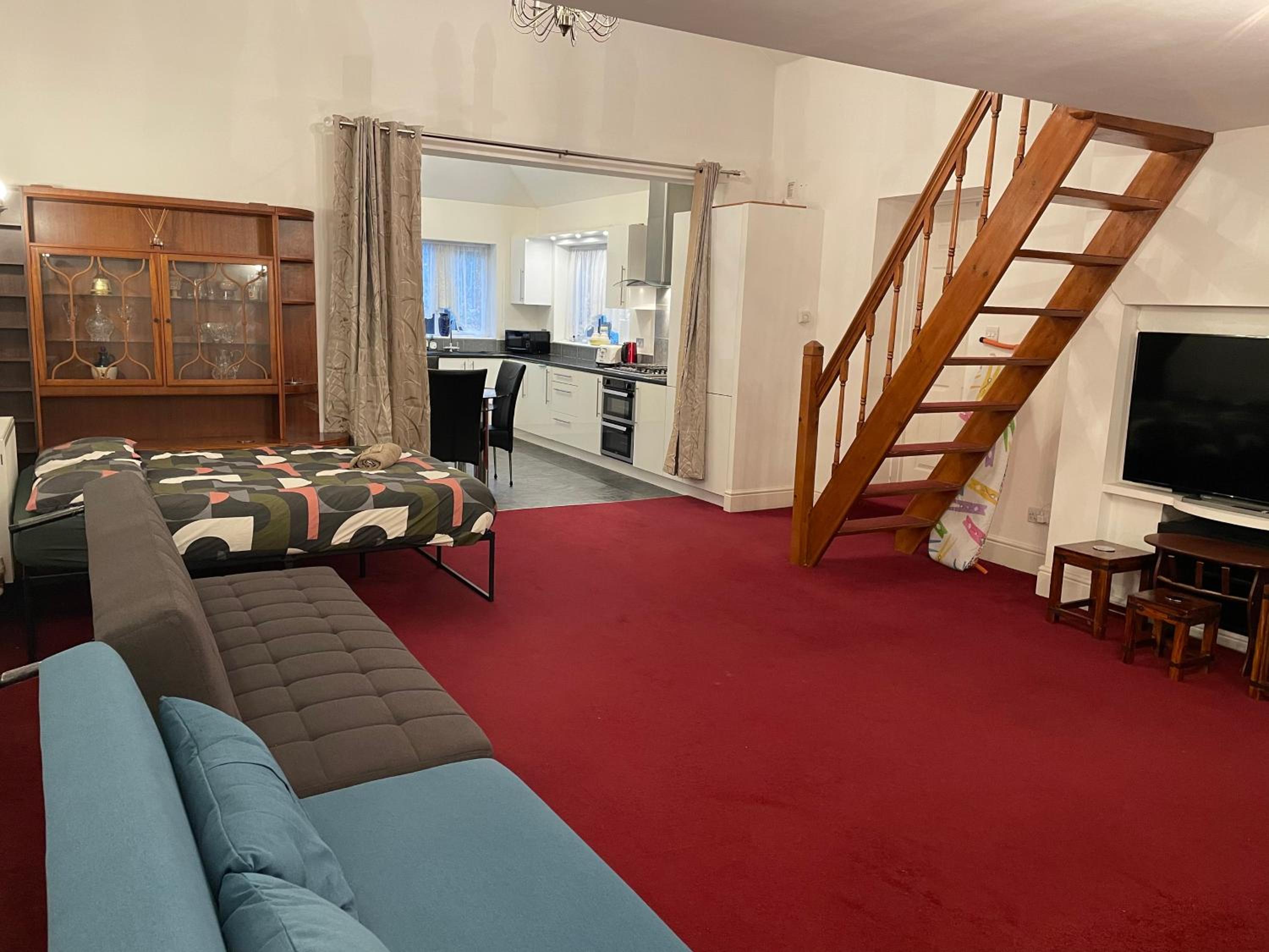 Two-Bedroom House photo 3