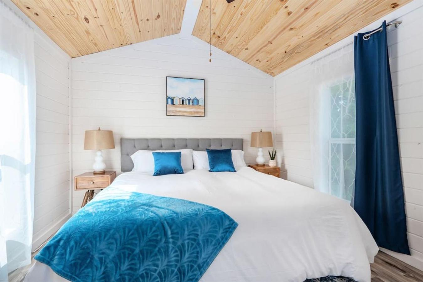 One-Bedroom Bungalow photo 3