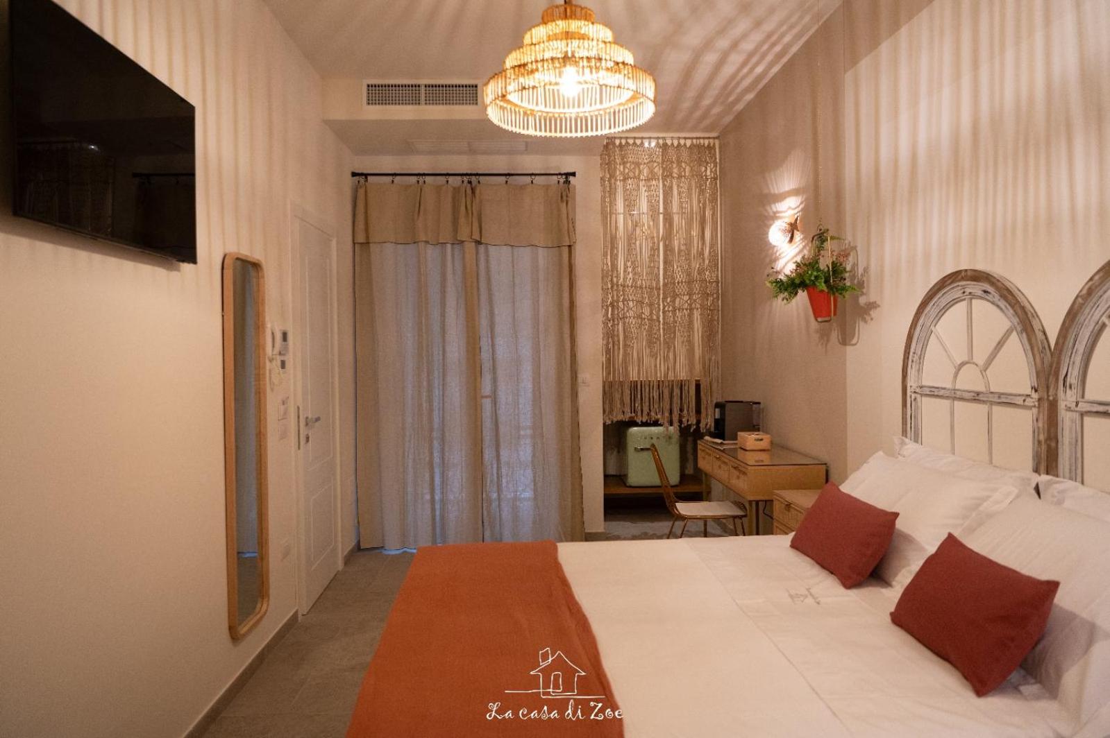 King Room with Balcony photo 1