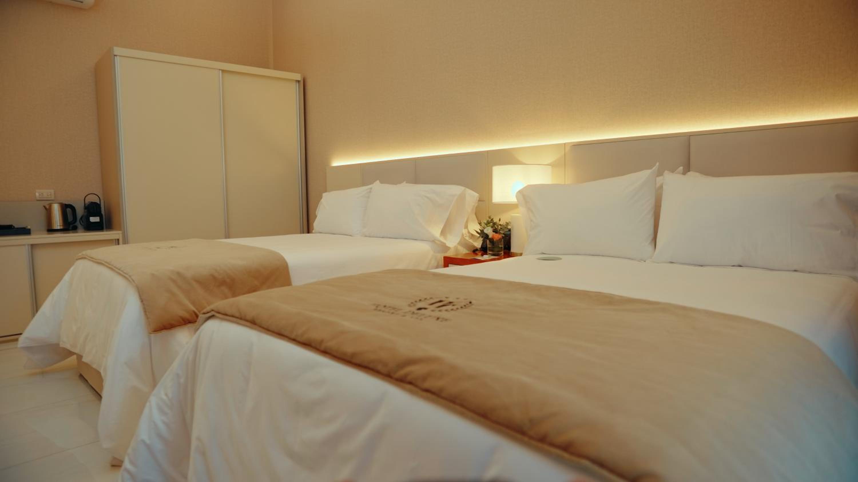 Deluxe Twin Room photo 3