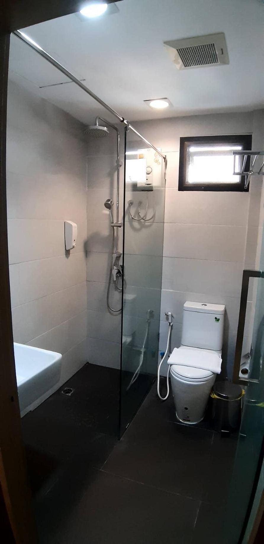 Superior Double Room (No Window) photo 2