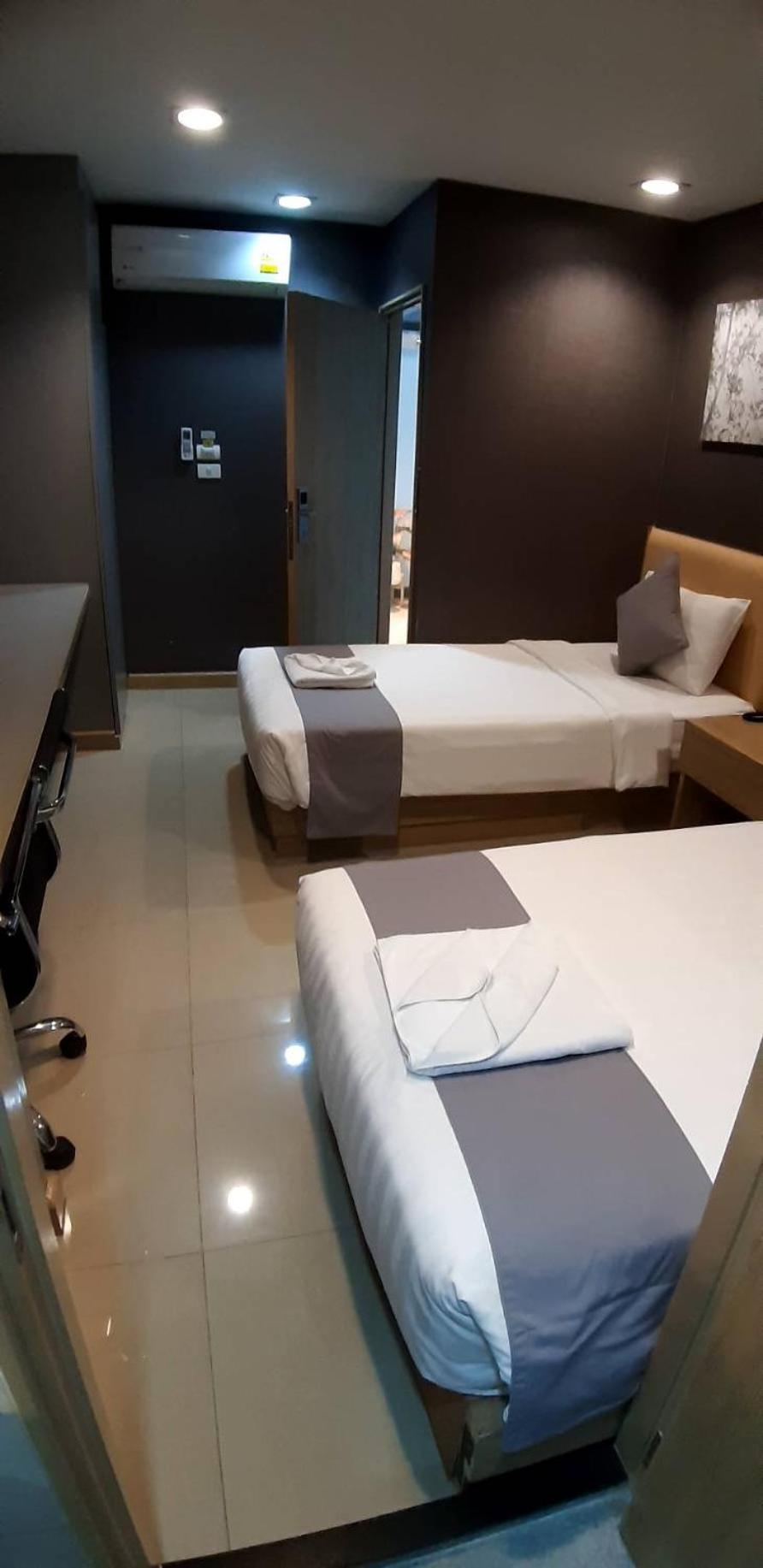Superior Twin Room (No Window) photo 1