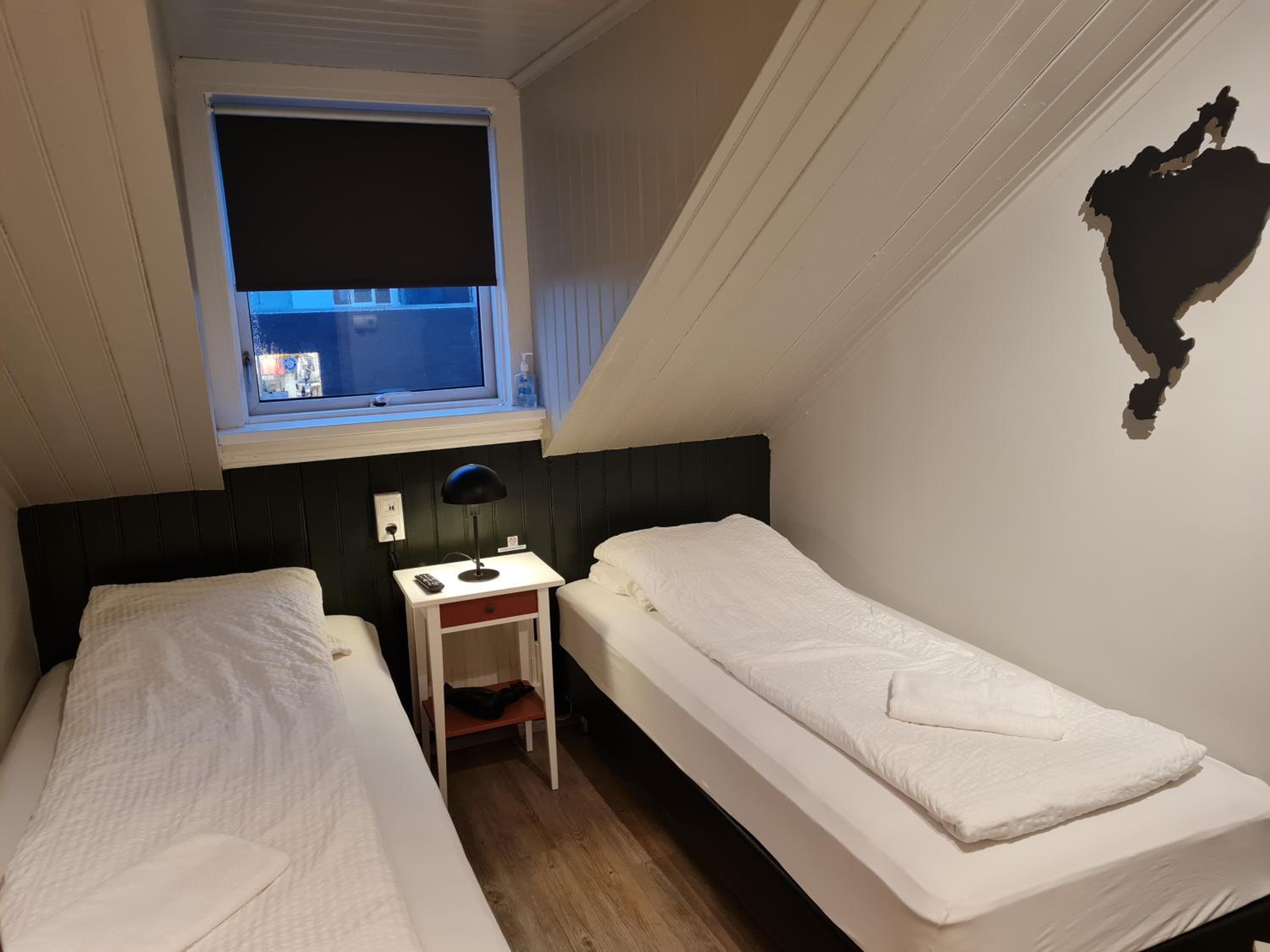 Small Twin Room with Shared Bathroom photo 2