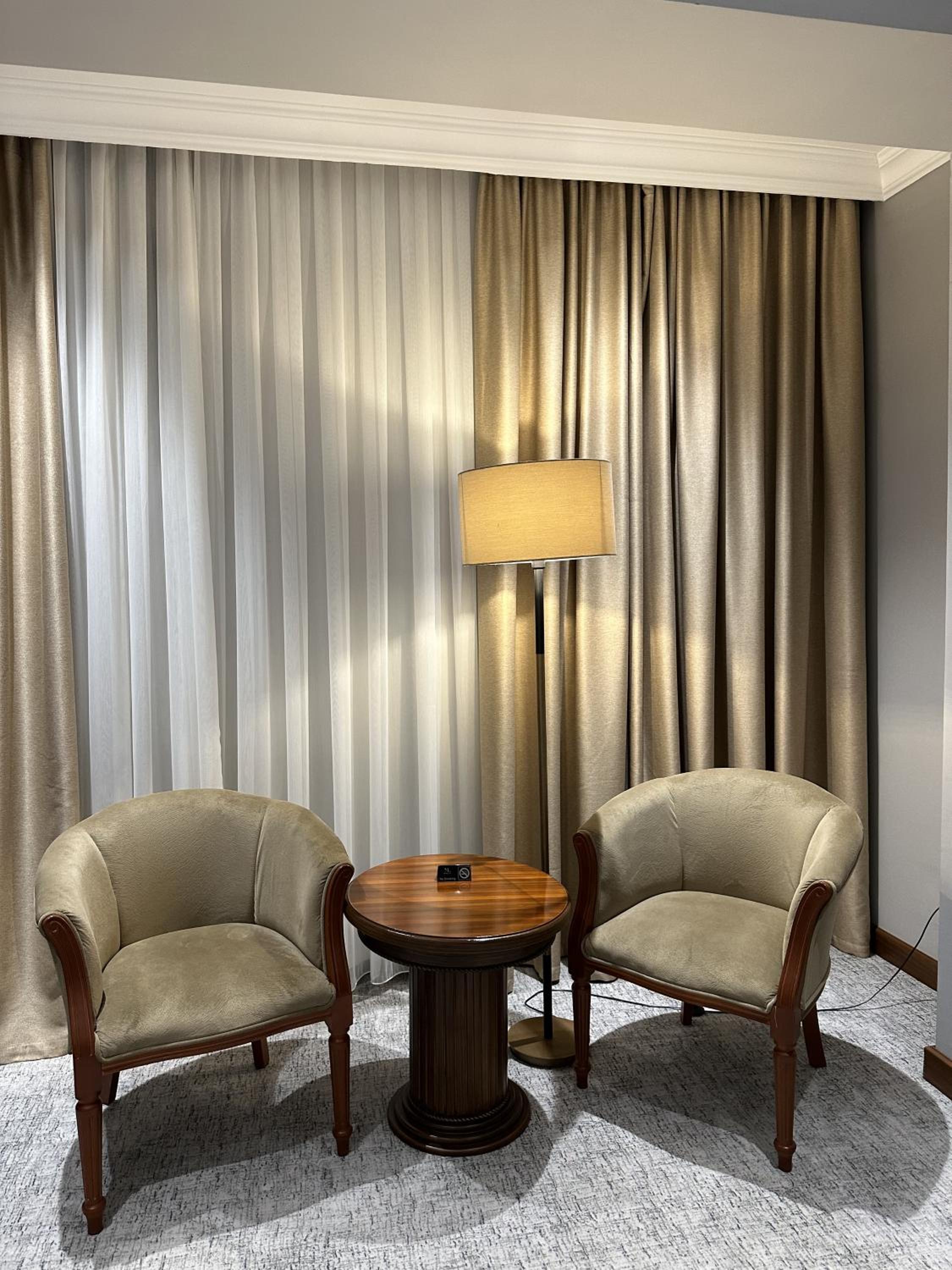 Executive Suite - Photo 15