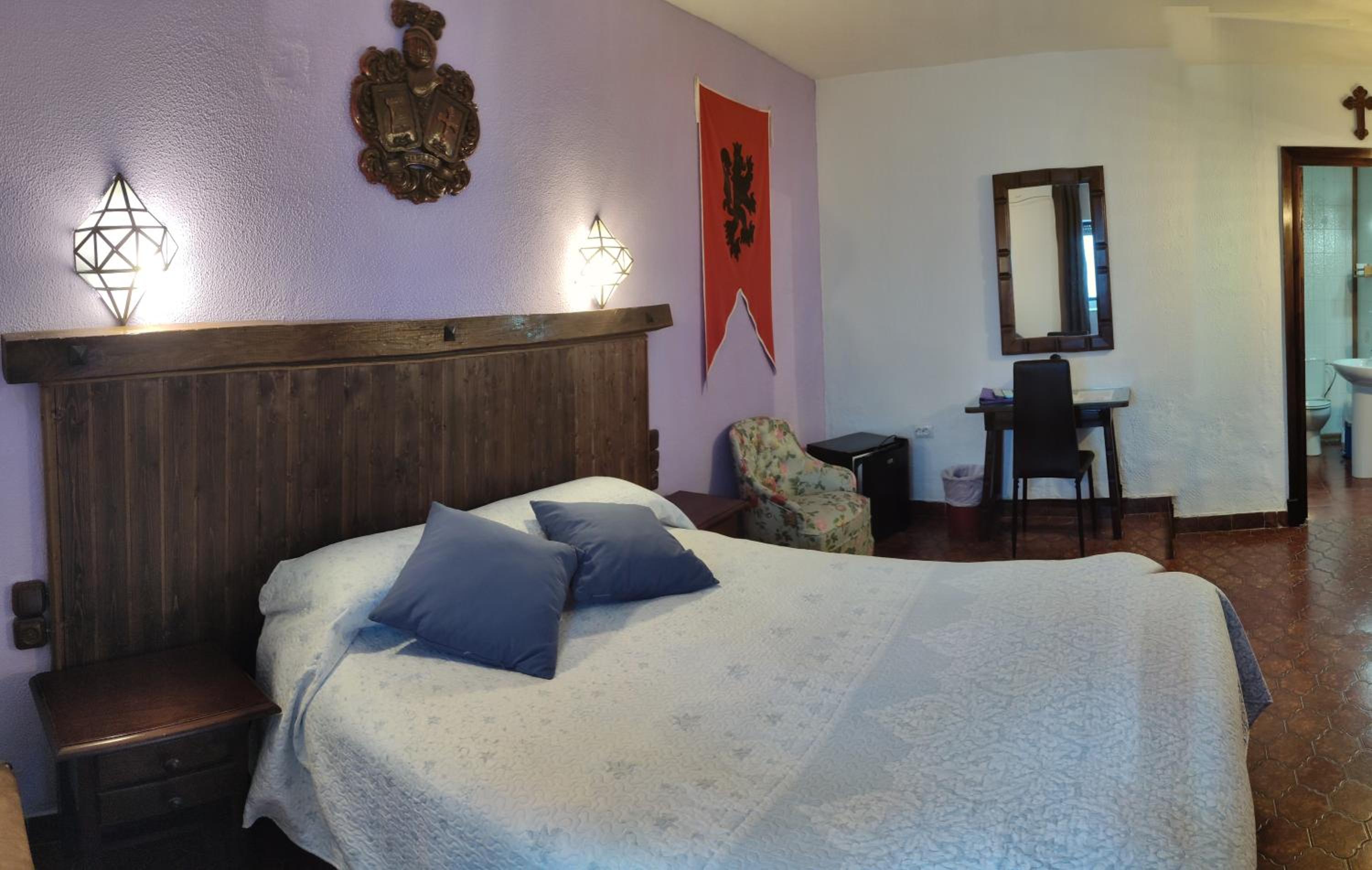 Habitación Estándar con Cama Queen