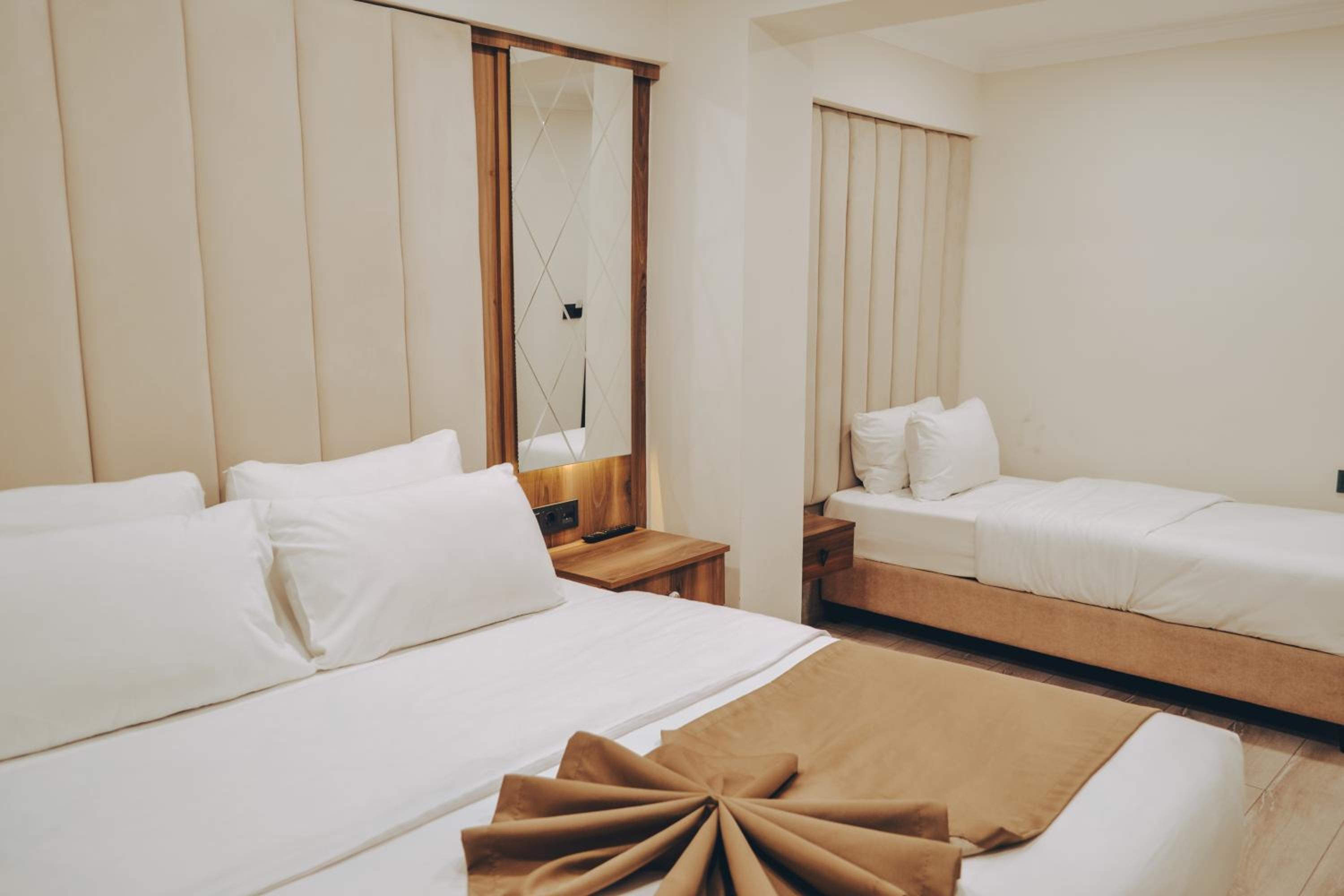 Standard Triple Room photo 2