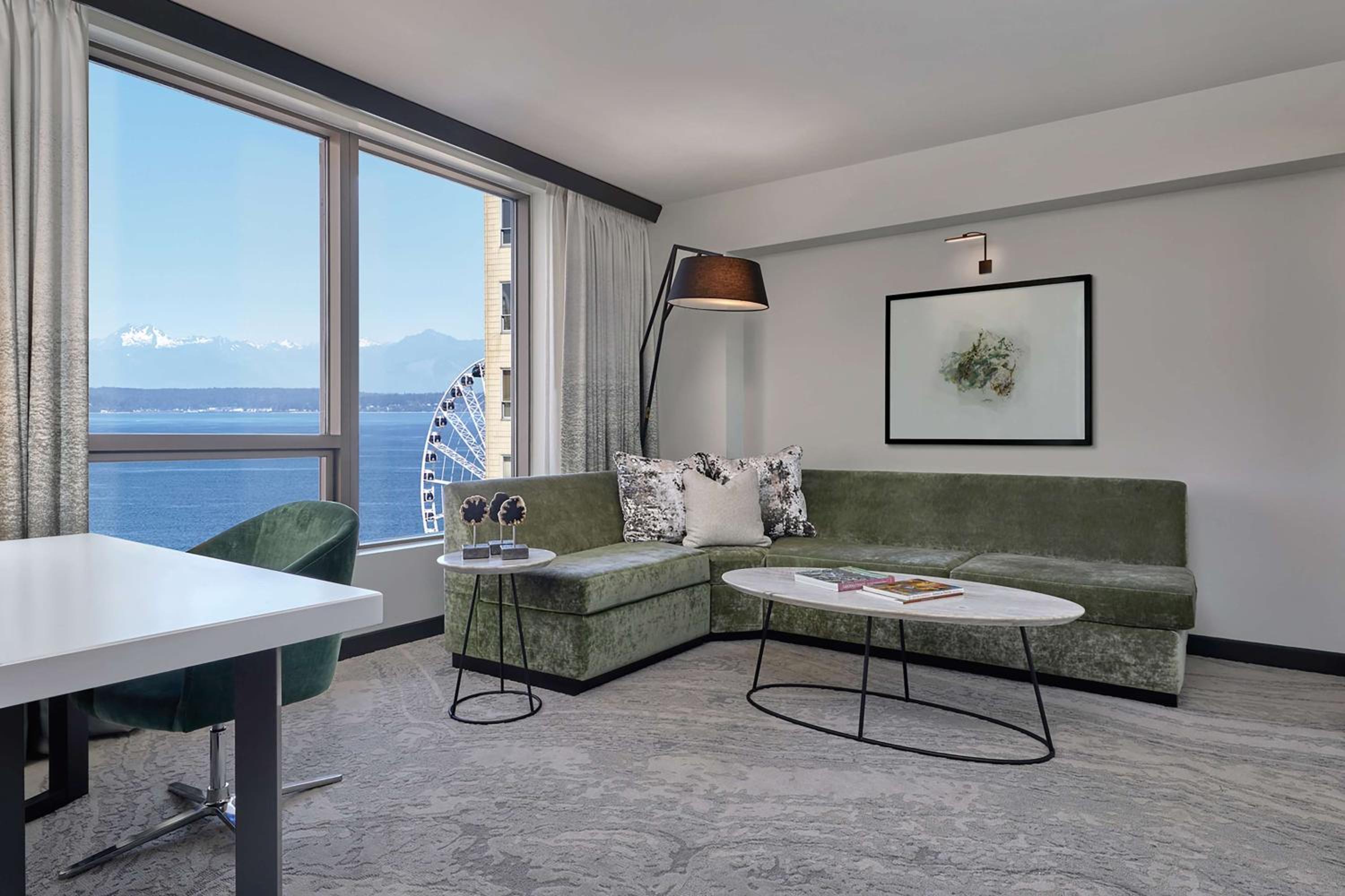 Deluxe Junior King Suite with Water View