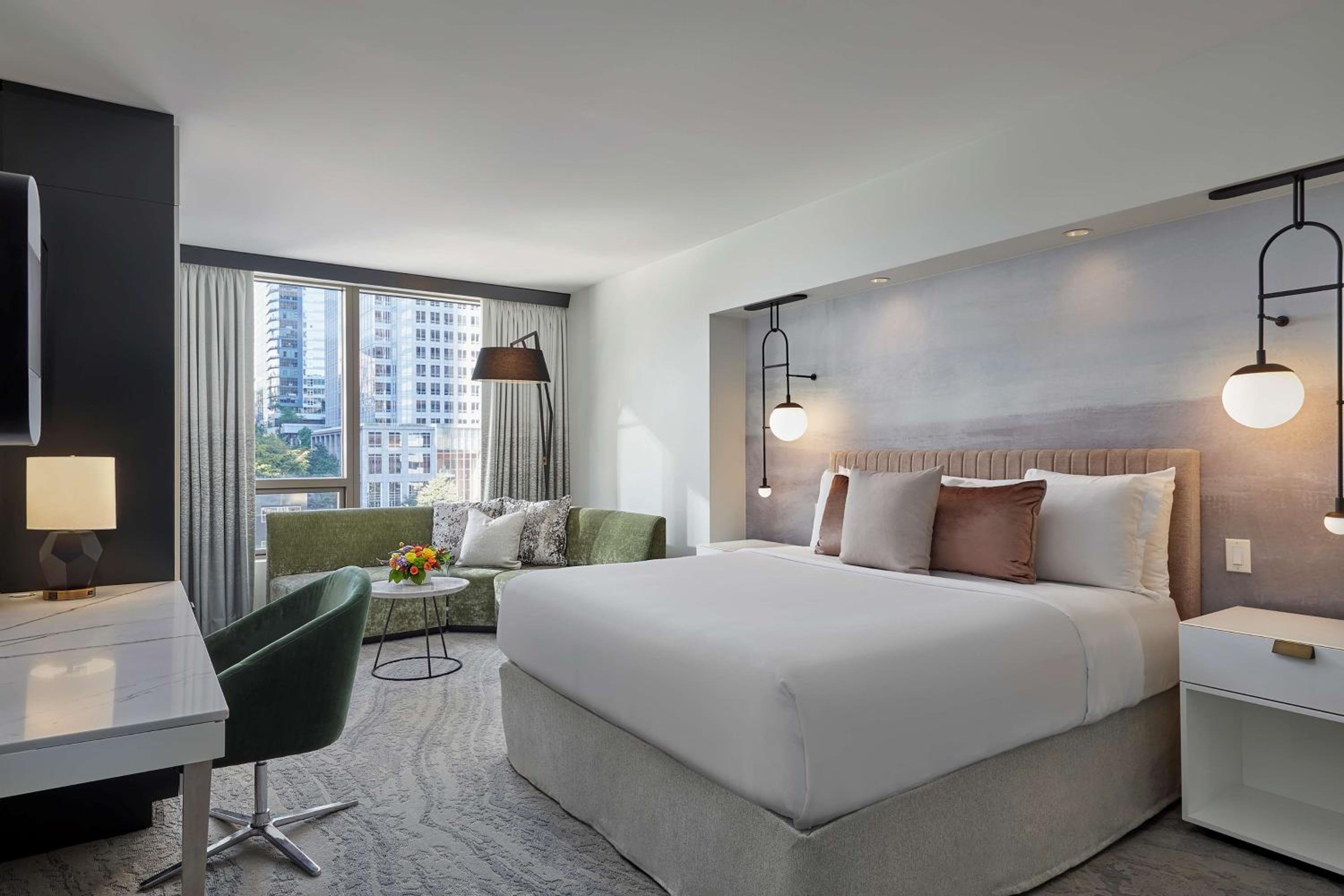 Deluxe King Room