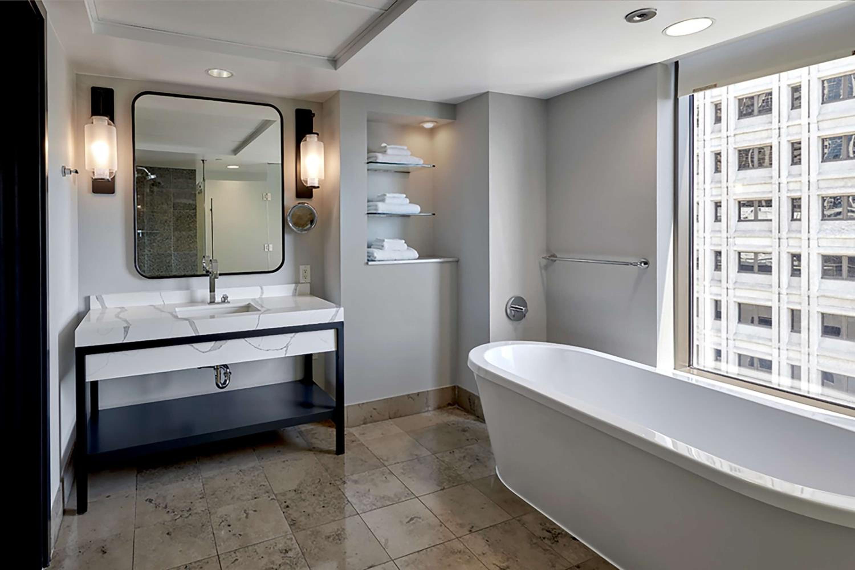 Grand Corner Junior Suite