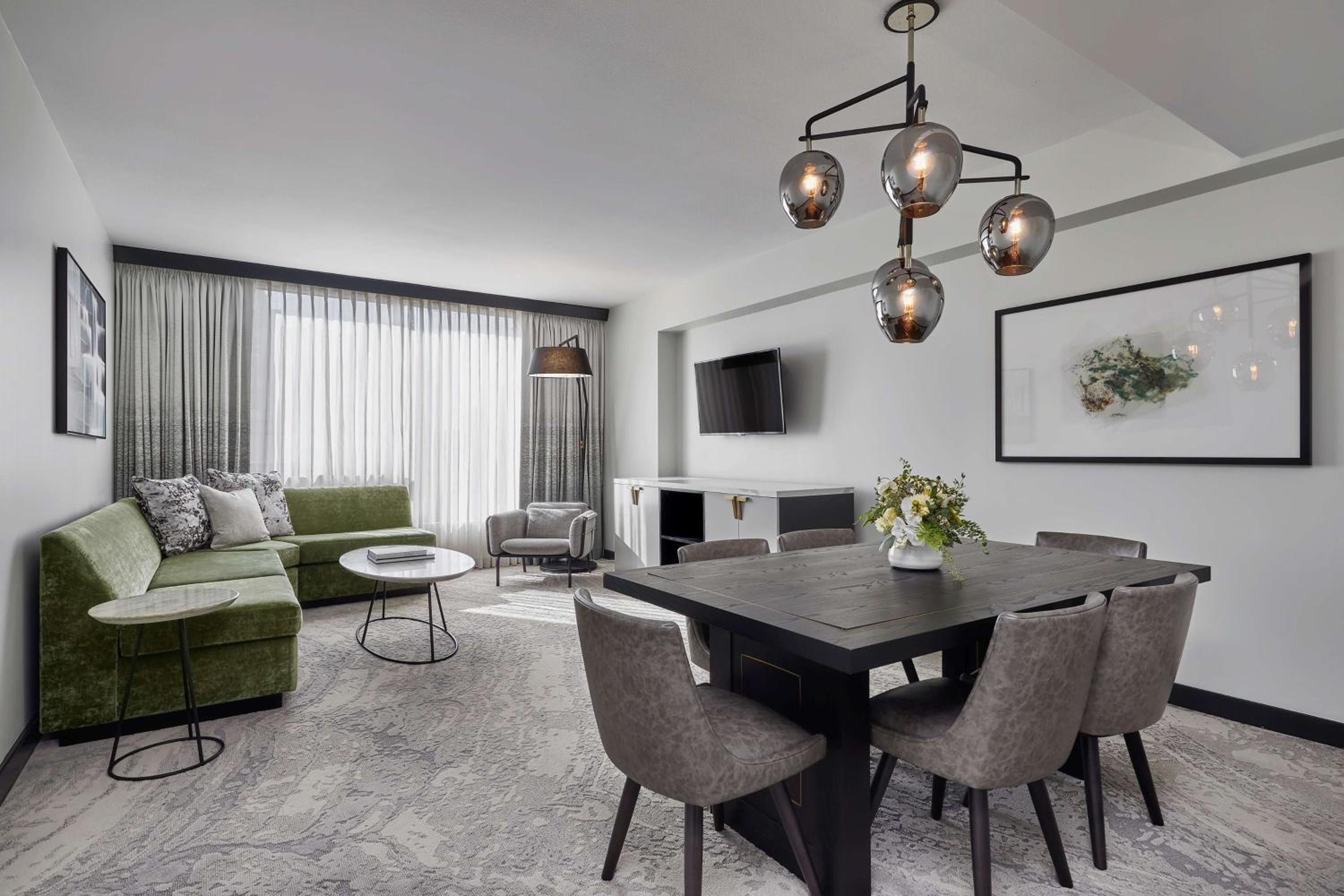 One-Bedroom Executive King Suite - Photo 5