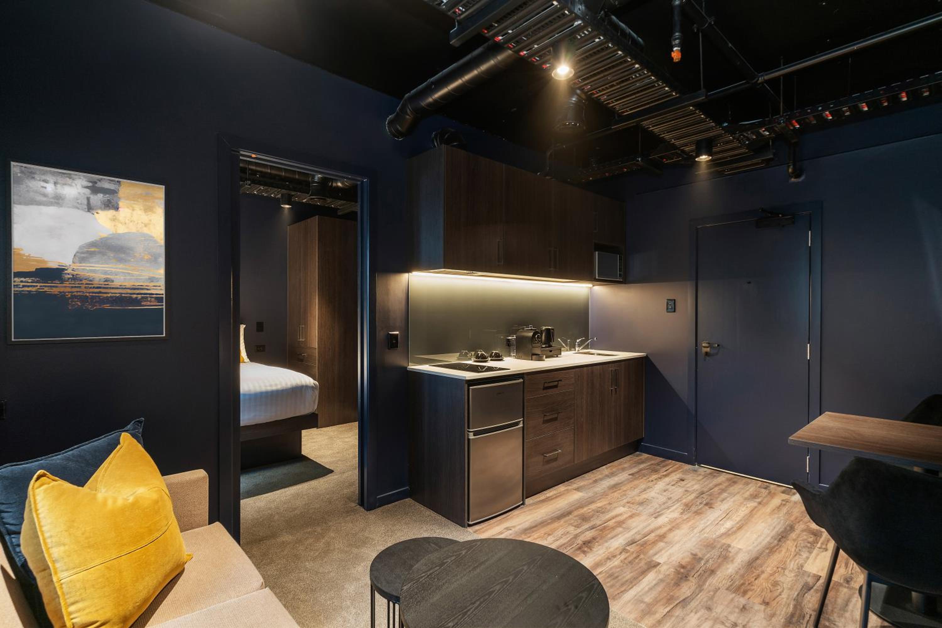 One Bedroom Metro Unit - Photo 7