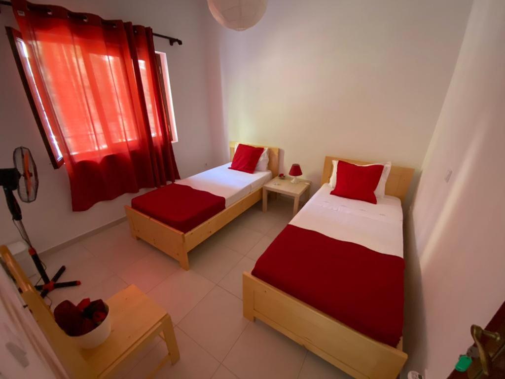 Twin Room with Shared Bathroom photo 1