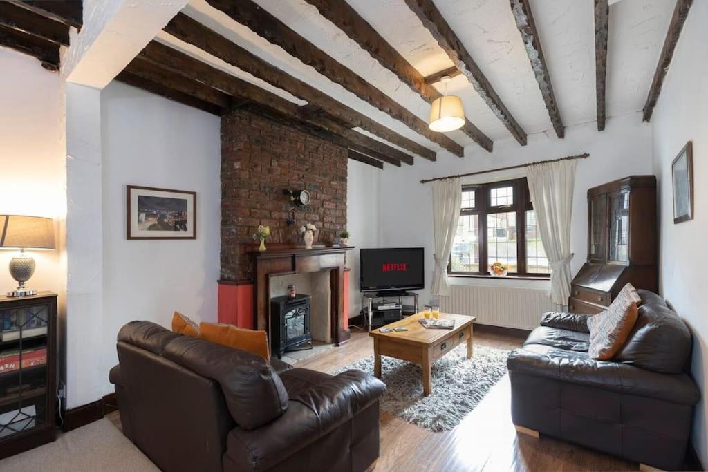 Three-Bedroom House photo 1