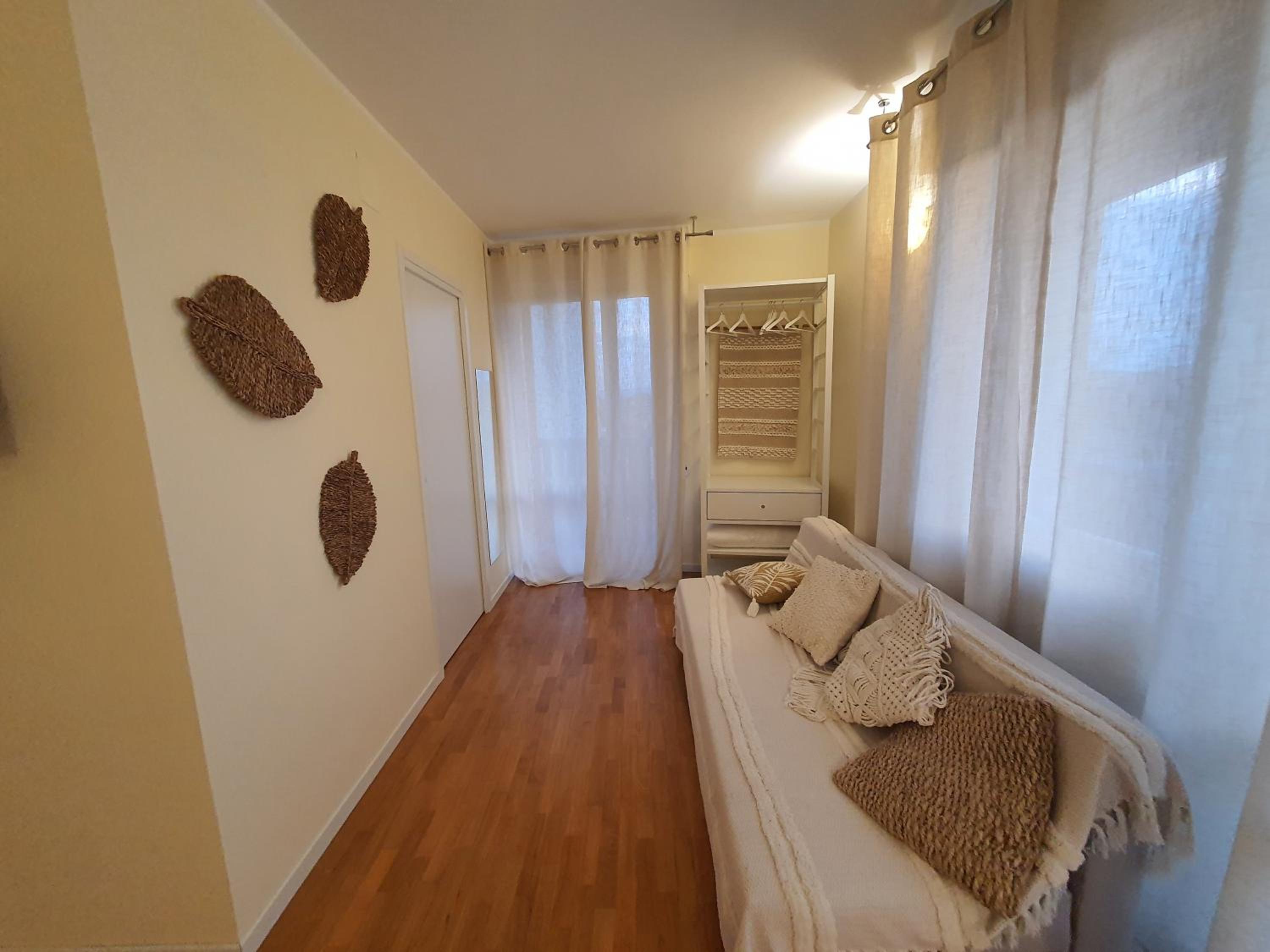 Quadruple Room with Bathroom - Photo 6