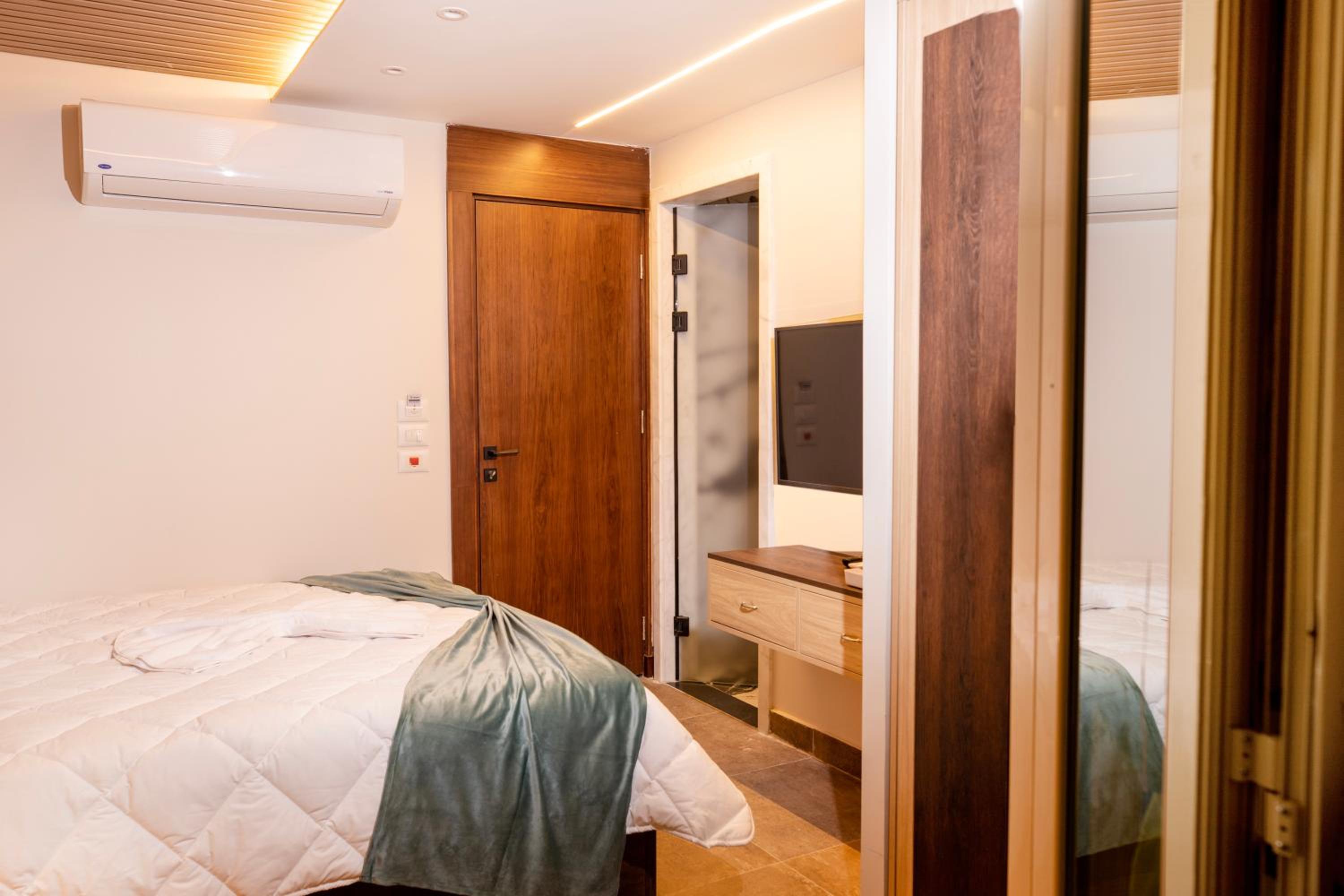 King Room With Mountain View photo 3