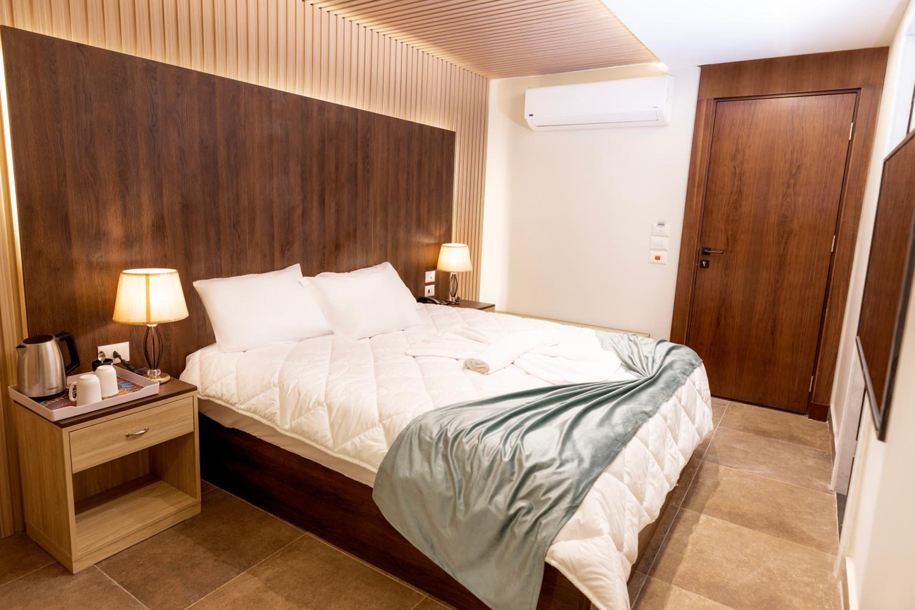 Queen Room