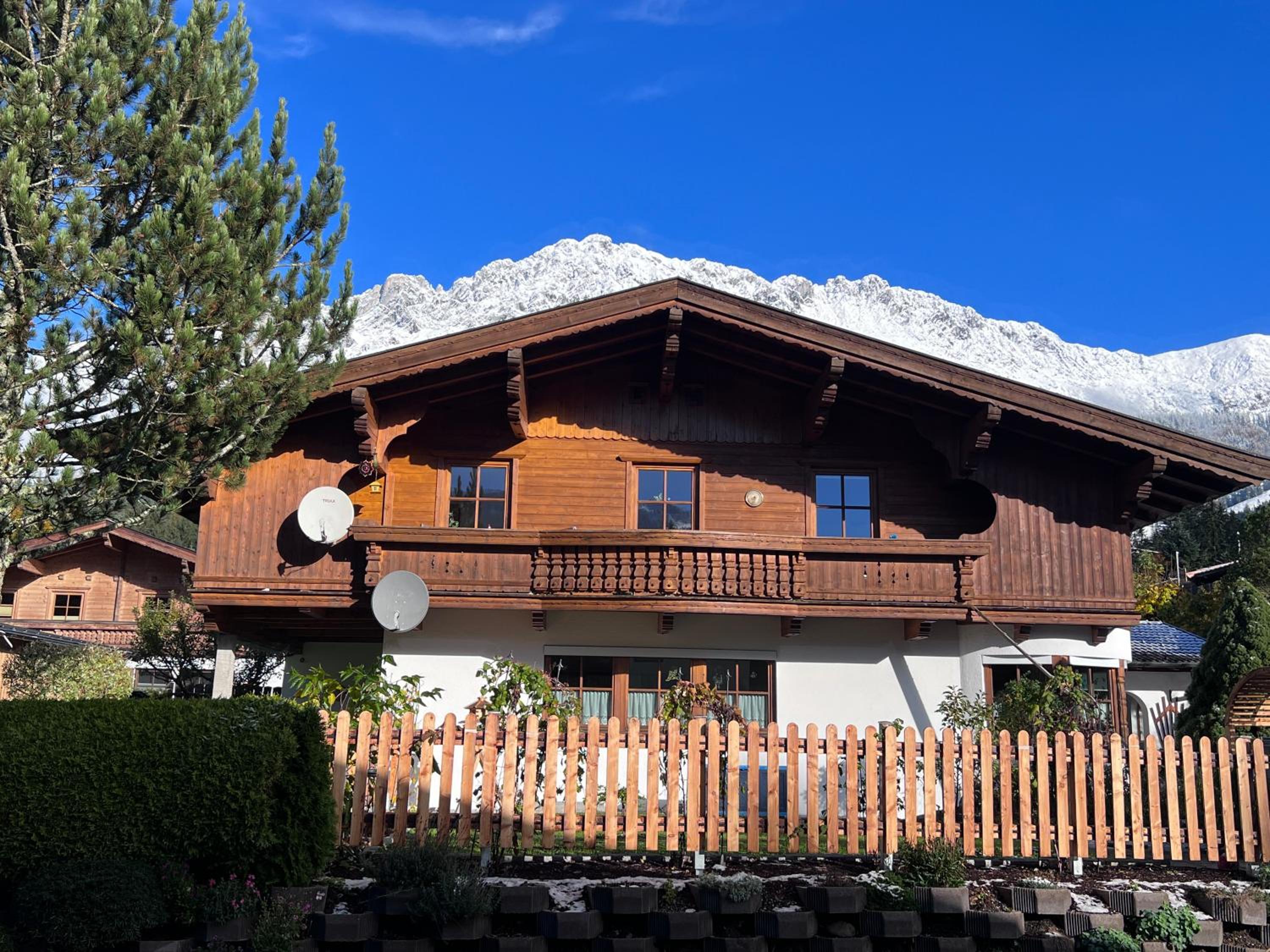 One-Bedroom Apartment with Mountain View photo 2