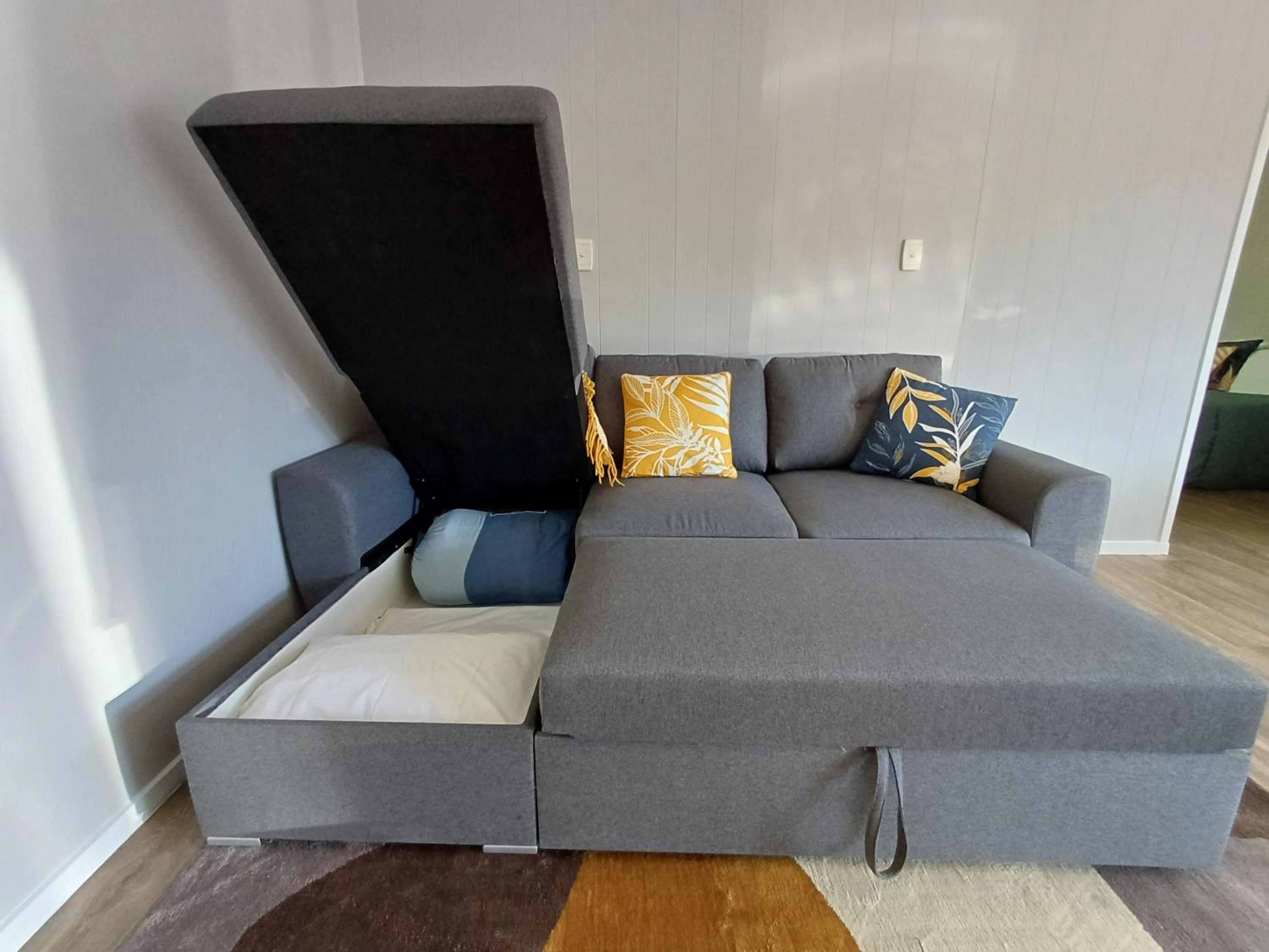 One-Bedroom Apartment - Photo 7