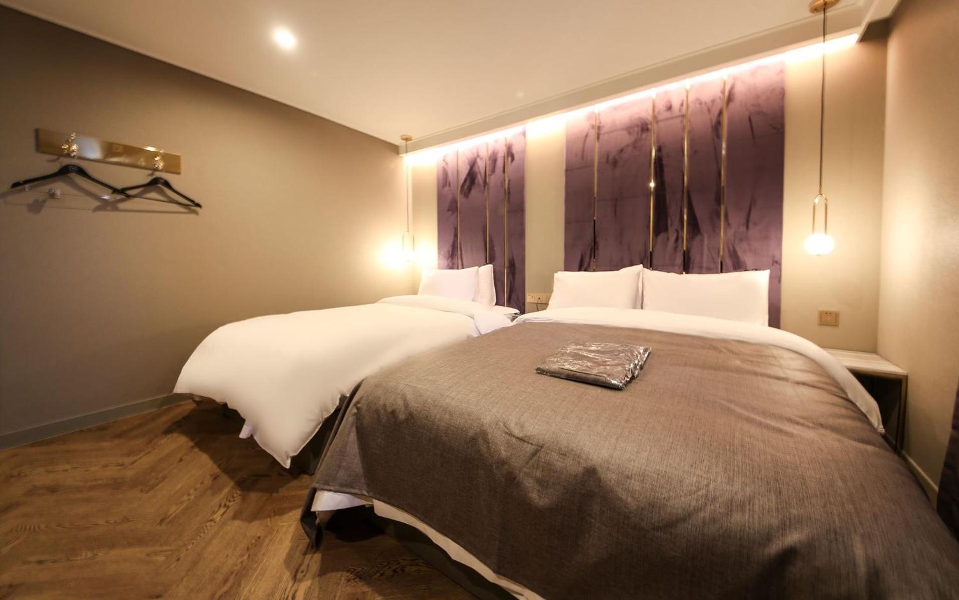 Deluxe Twin Room - Photo 3