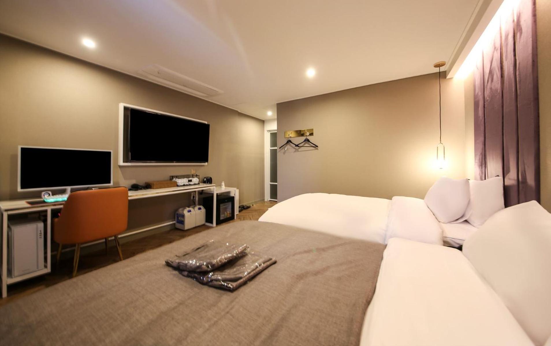 Deluxe Twin Room - Photo 4