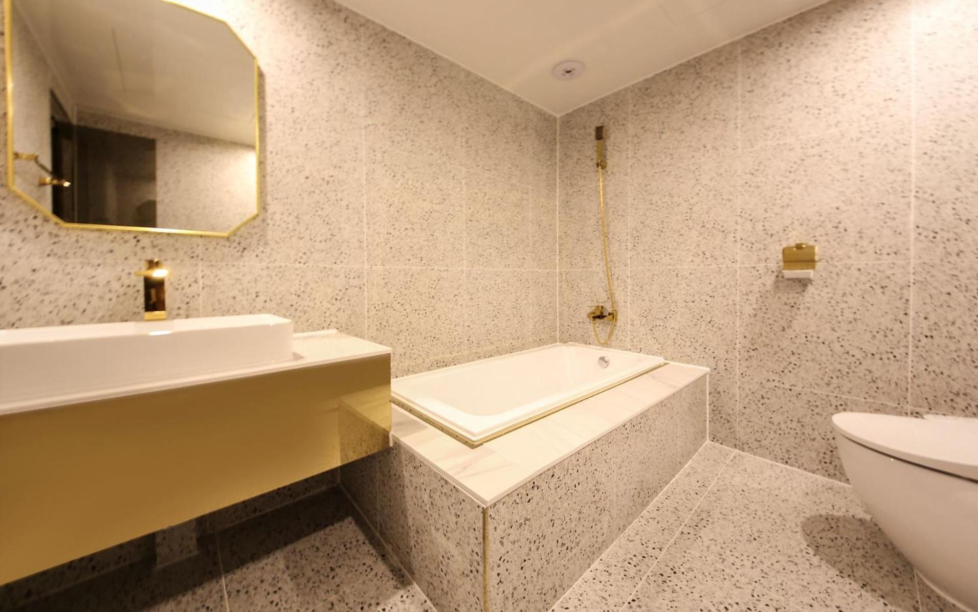 Deluxe Twin Room - Photo 2