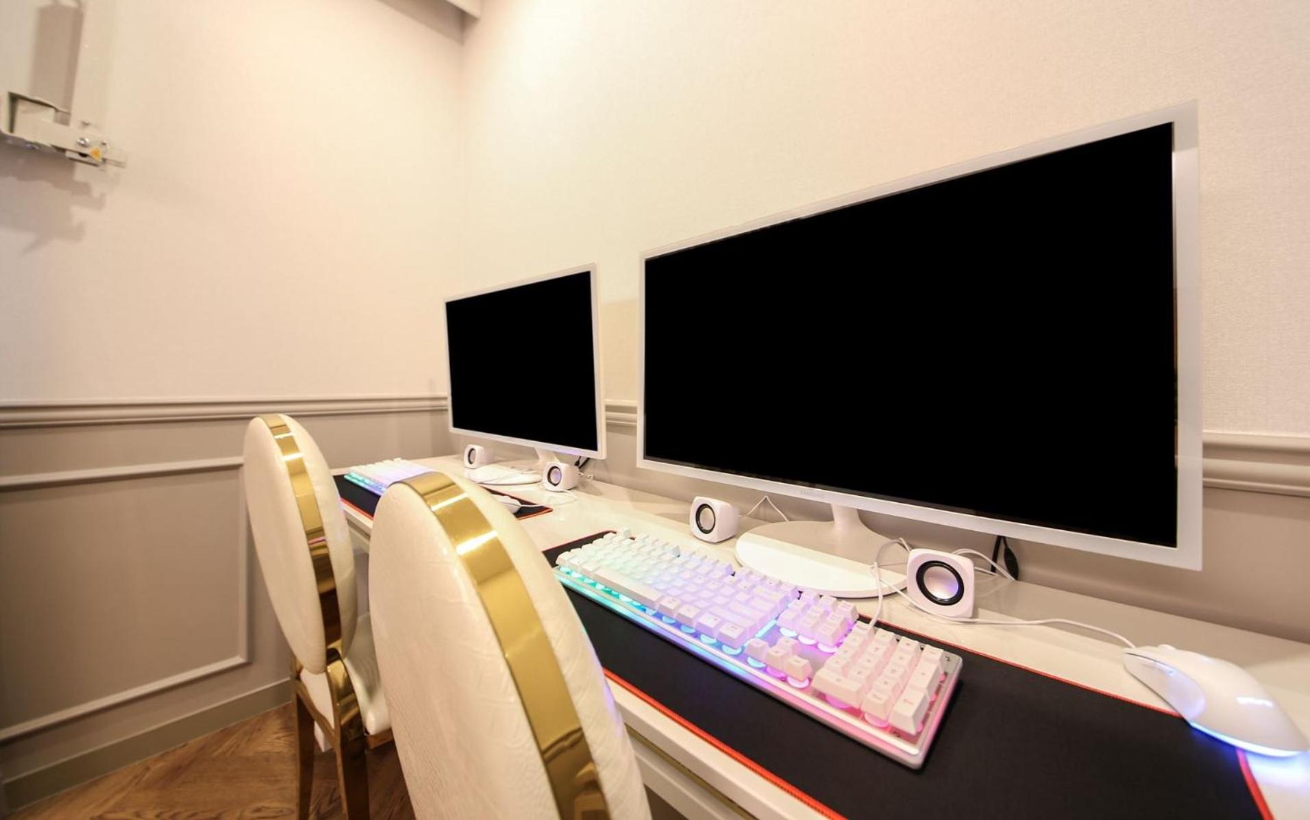 Suite - Photo 2