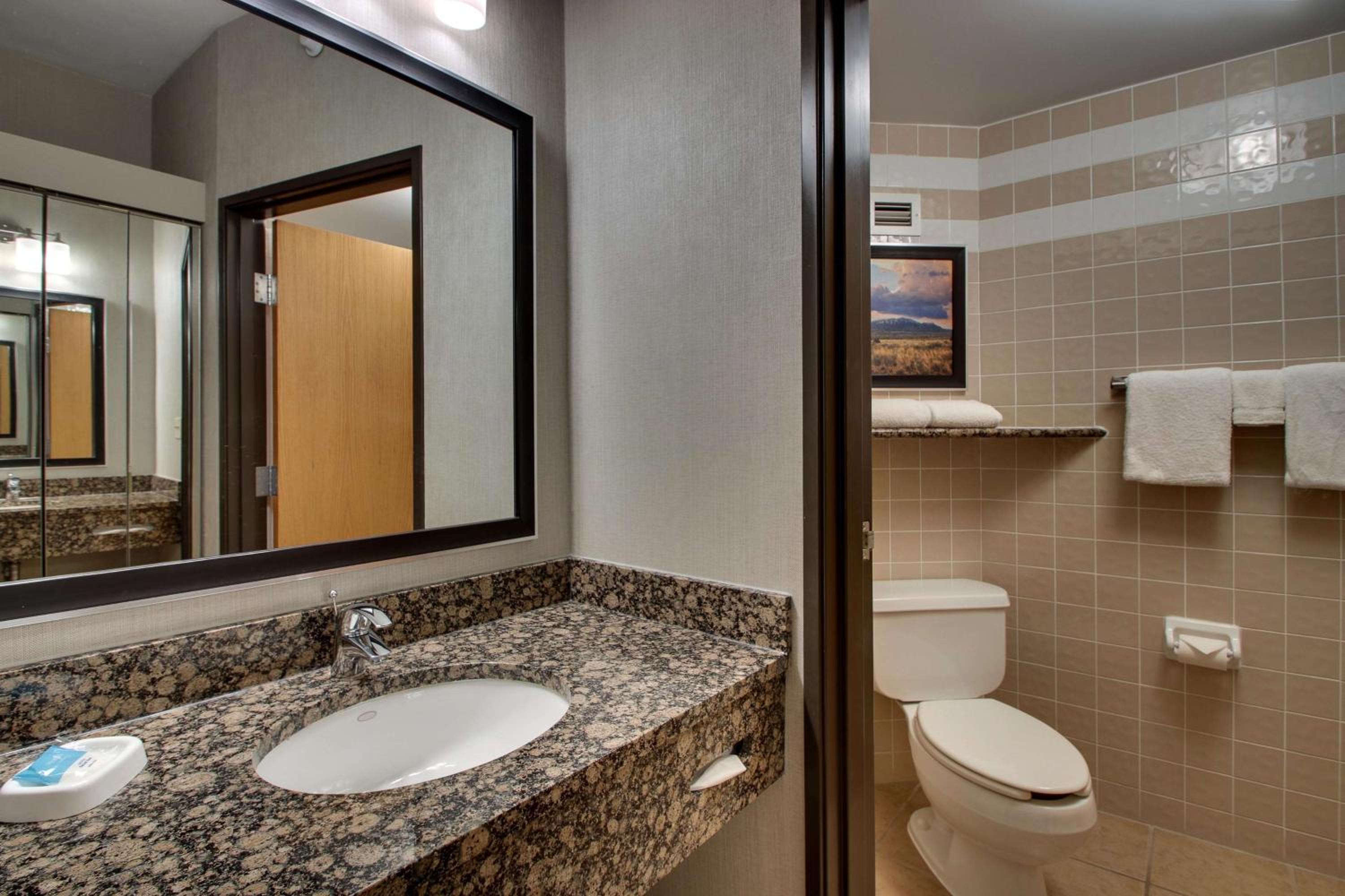 Superior King Suite - Photo 6