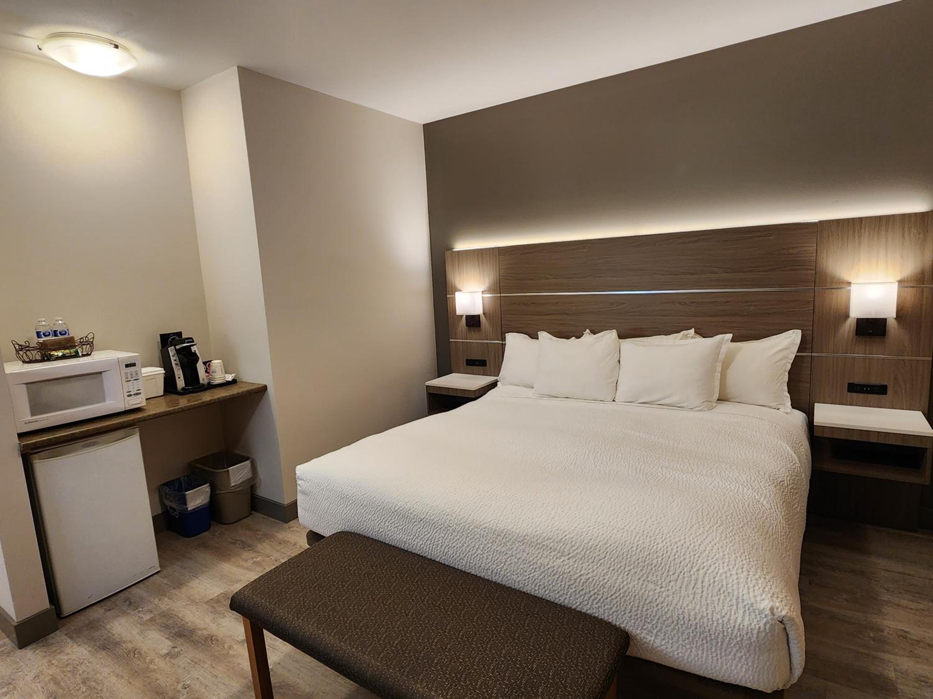 Business King Room - Non-Smoking - Photo 5