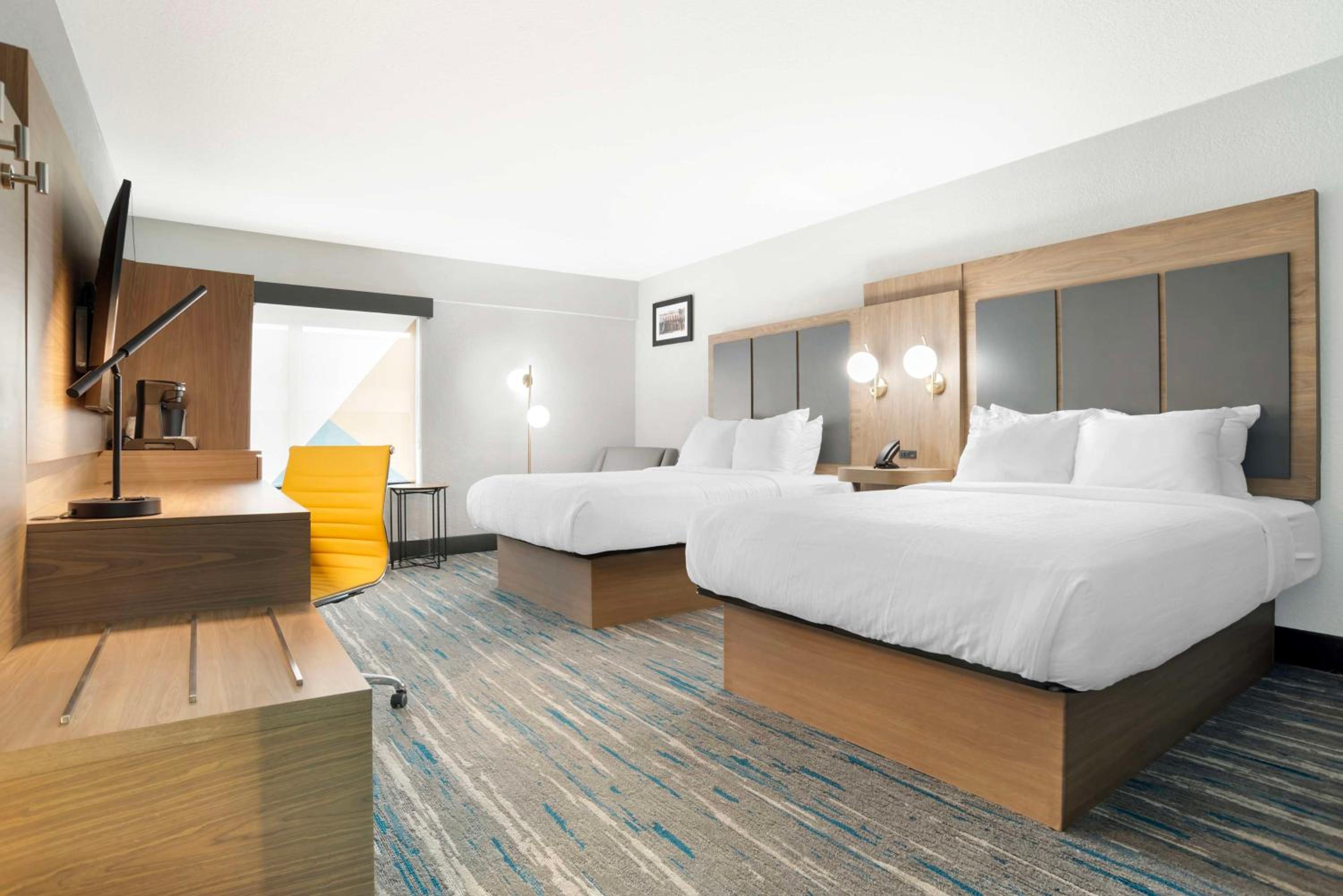 Queen Room with Two Queen Beds and Roll-In Shower - Disability Access/Non-Smoking - Photo 1